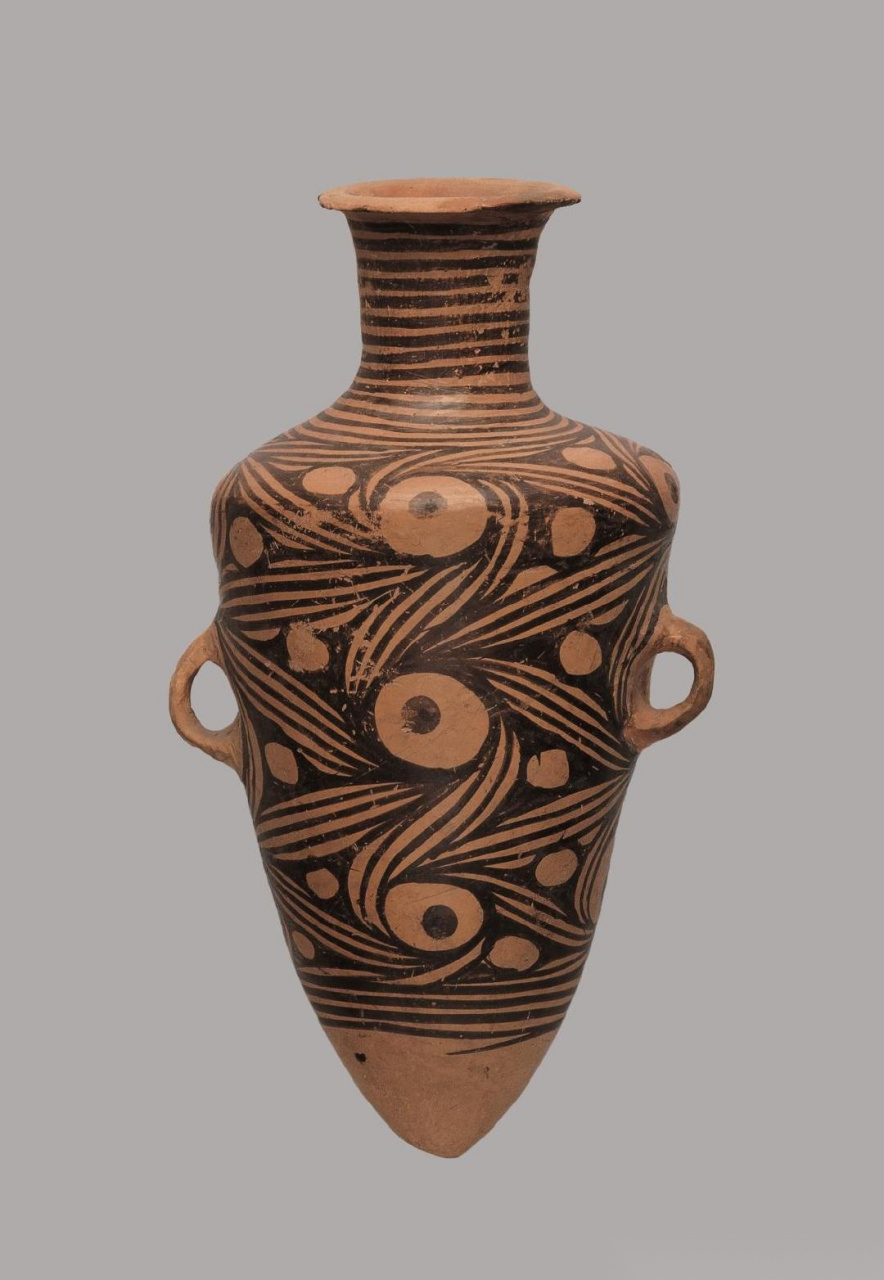 【旋纹尖底彩陶瓶】马家窑文化马家窑类型(距今4800年前) 陇西县吕家