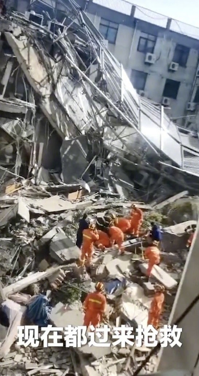 媒体报道说,一名房客连住3晚,退房1小时后发生坍塌.