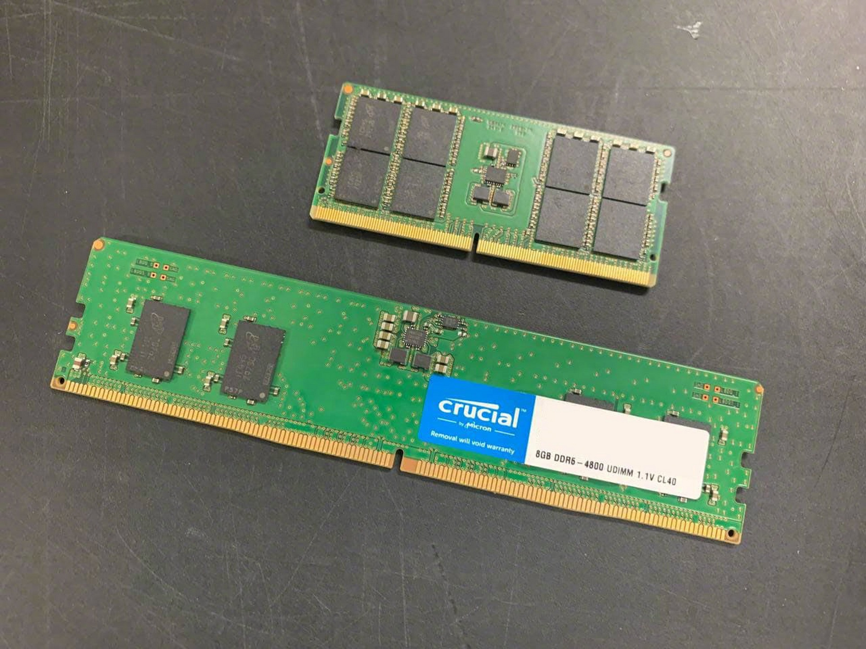 【美光英睿达 ddr5 内存条实拍图曝光:4800mhz cl40】台湾媒体