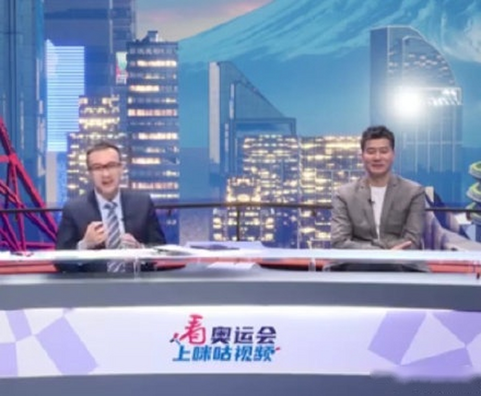 陈晨的解说 咪咕视频 田径项目里陈晨老师的解说可以说是非常专业了!
