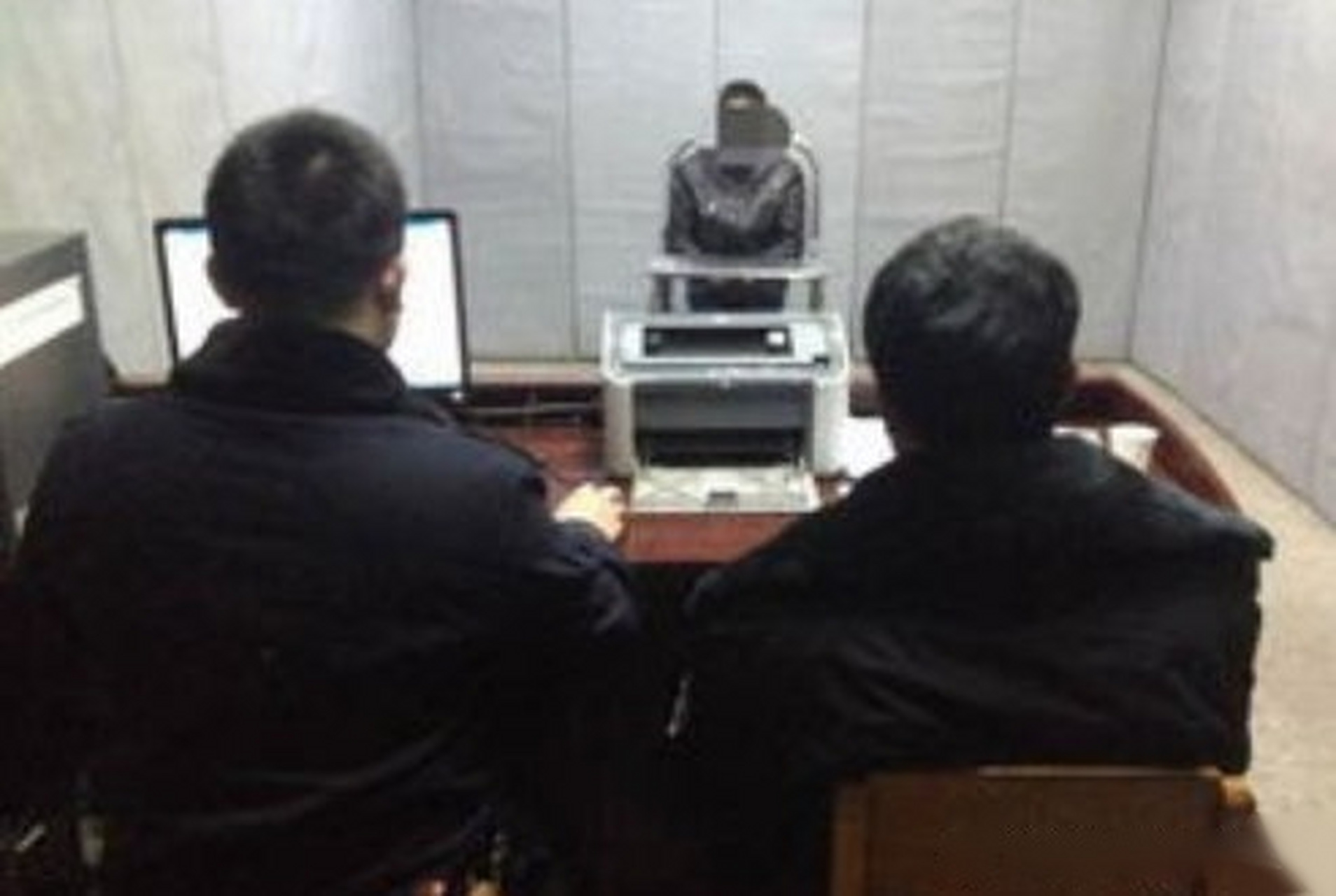 【砸窗盗窃 凤阳网安锁定真凶】2021年3月10日,凤阳居民李某报警称,其