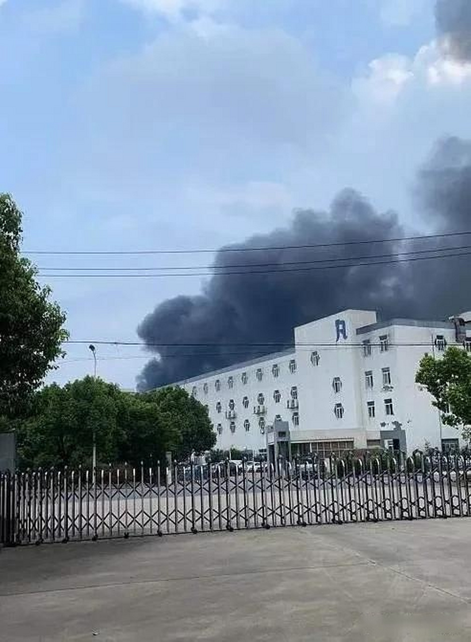 【浙江嘉善海绵厂火灾致6死,企业负责人被控制】9月4日,浙江省嘉善县