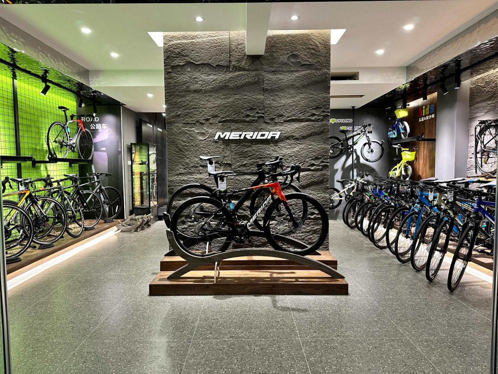 一百万开家美利达自行车车店值不值? 从沟通筹备选择到装修进货开业,