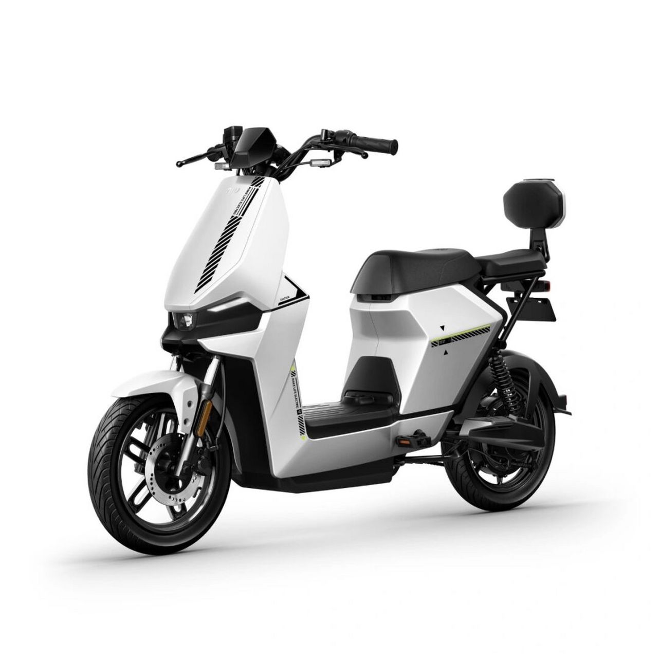 3000档位 有熊本熊联名 #广州电动车# #小牛电动车# #小牛f400t