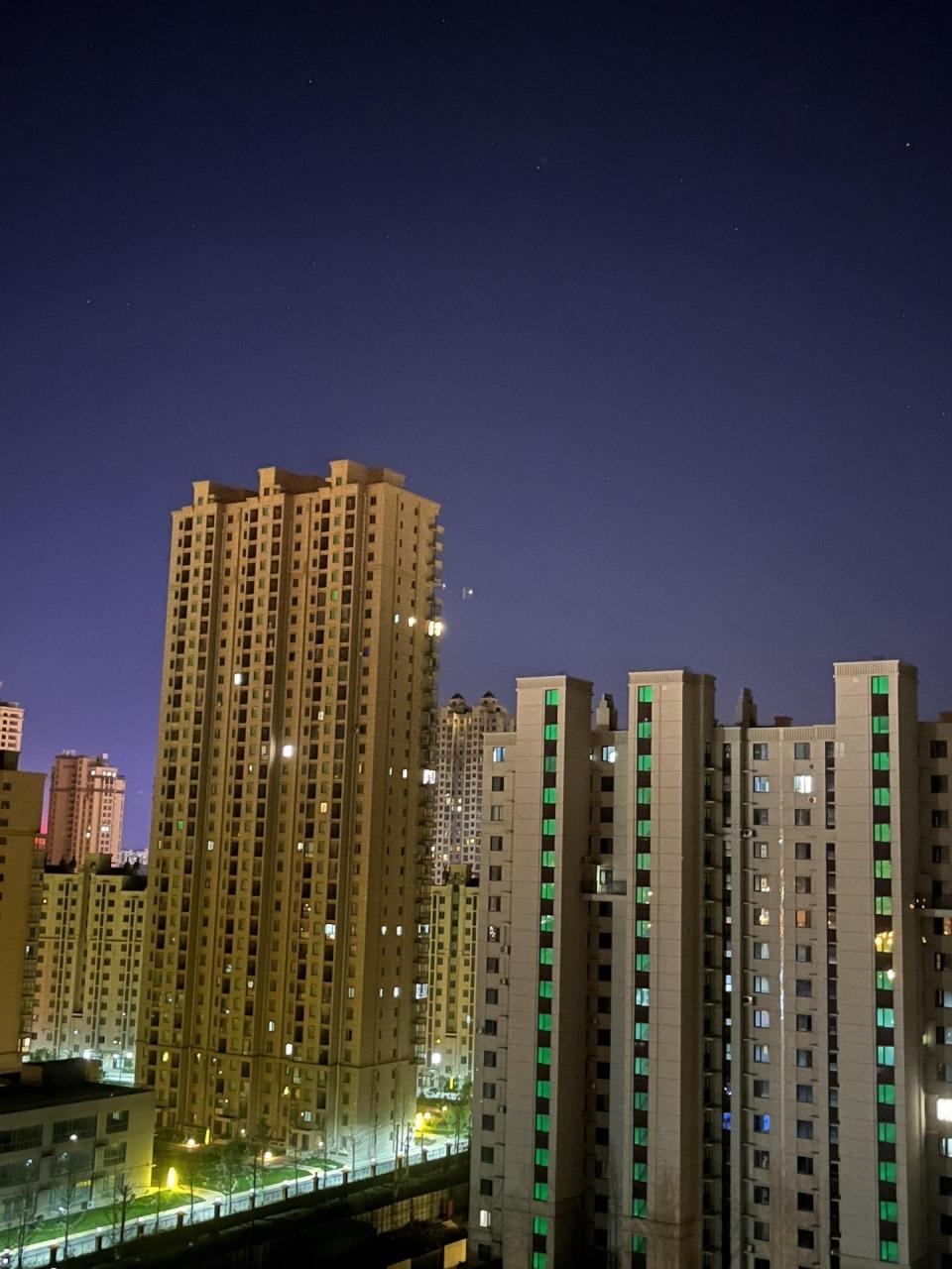 31早丢失大众迈腾车钥匙 地点大约在银通中央公园北门或者在枫丹丽都