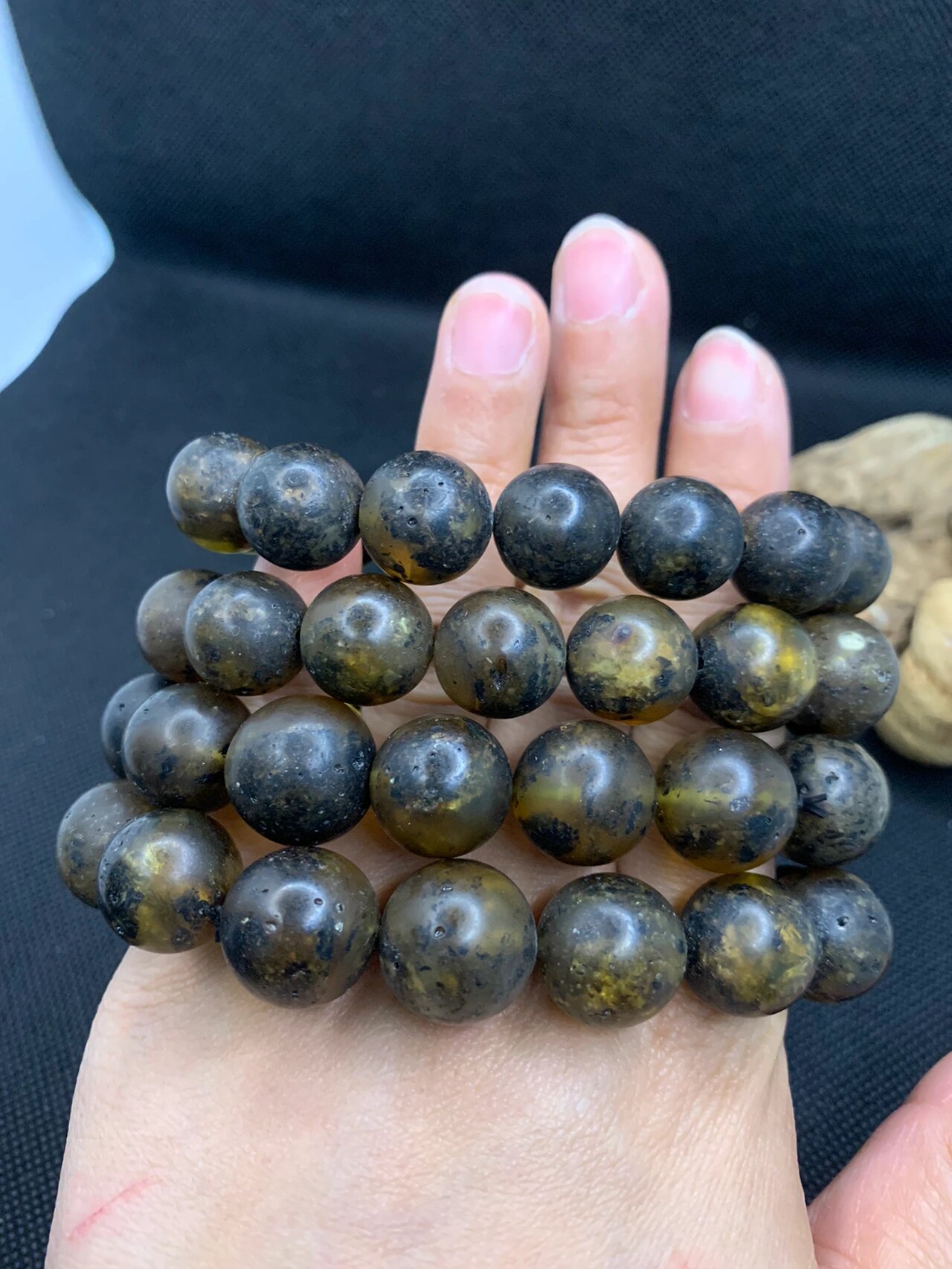 药珀手串盘玩前后对比,盘完后爱不释手