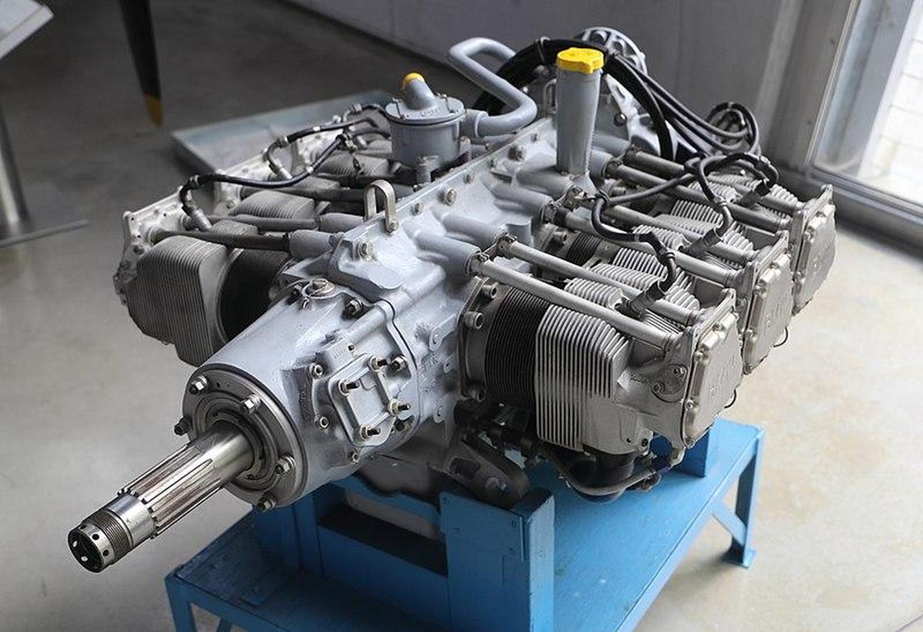 莱康明o-480活塞式航空发动机.