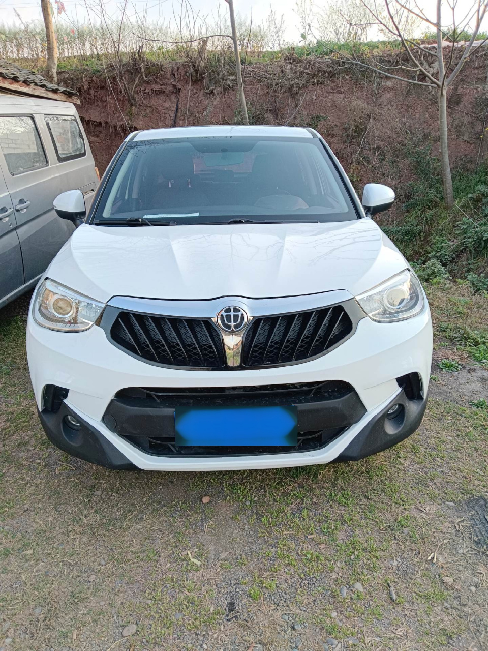 16年9月上户,双保险到9月,中华v3,自动挡1.