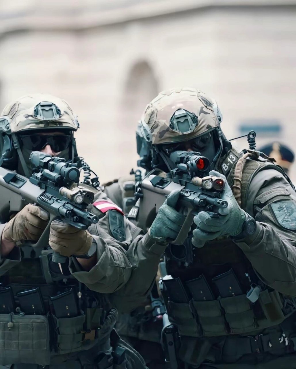 军迷大作战# #特警# #战术装备# #战术穿搭# #单兵装备# #奥地利