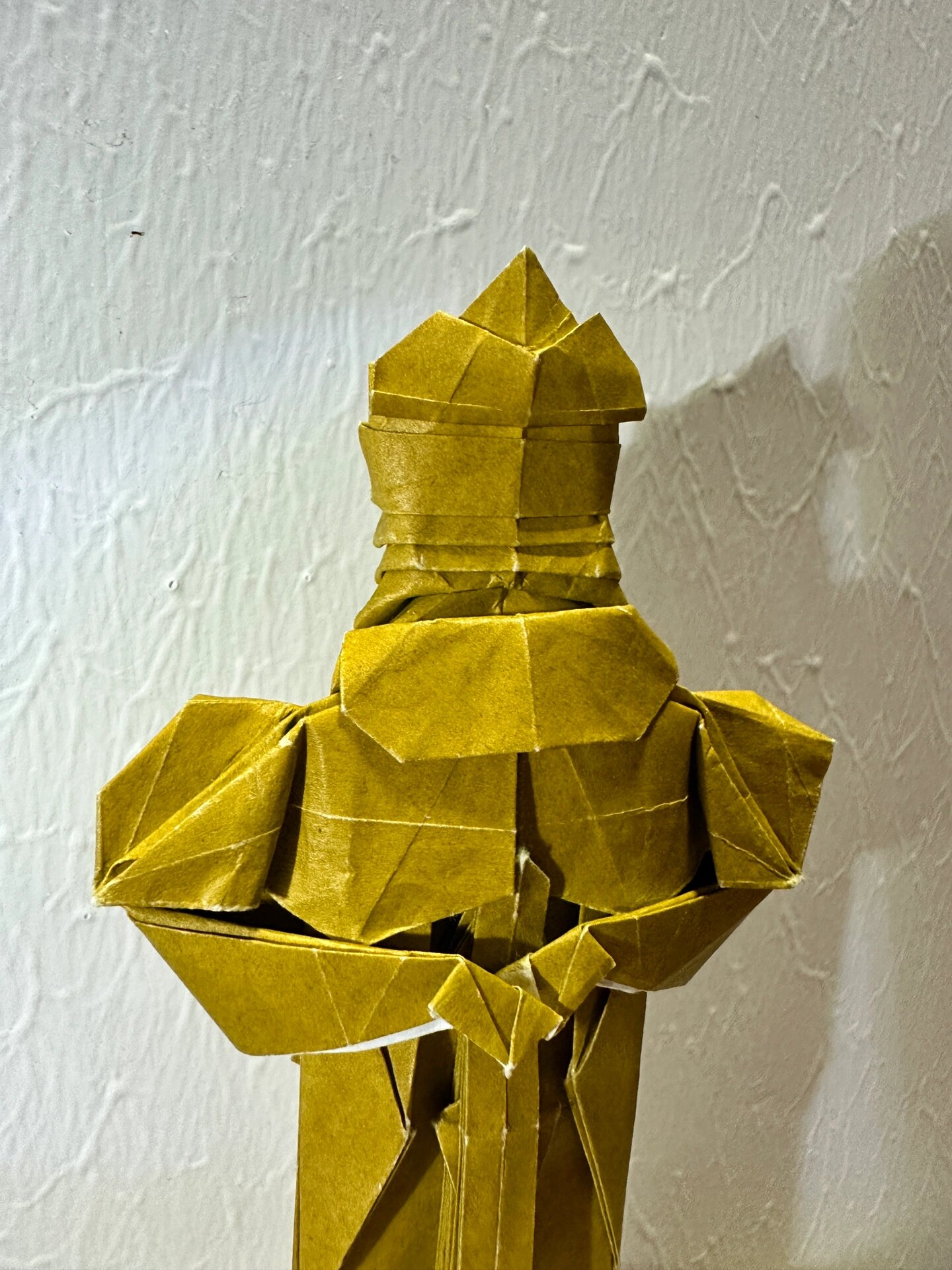 折纸|armor盔甲 纸张:教育折纸 感觉整形还是有点欠缺的,但是,手的