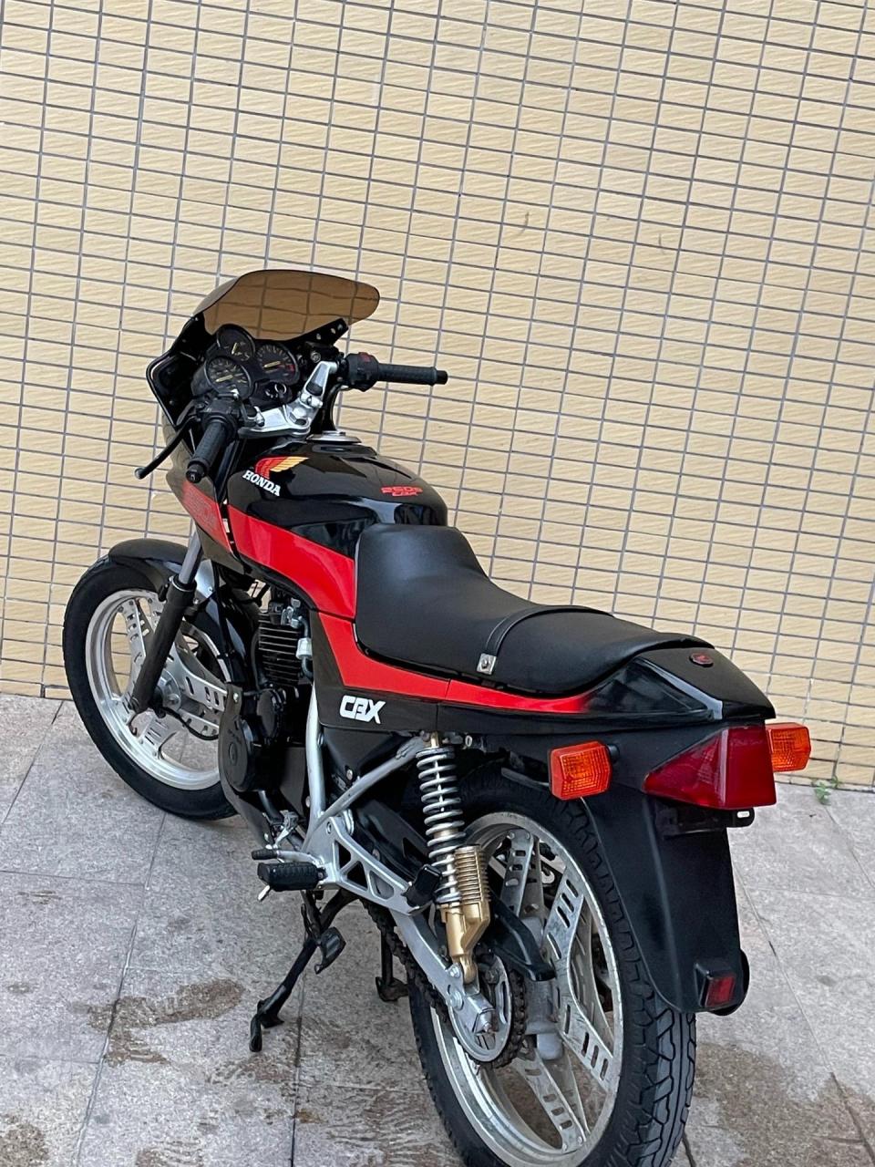 本田cbx250参数图片