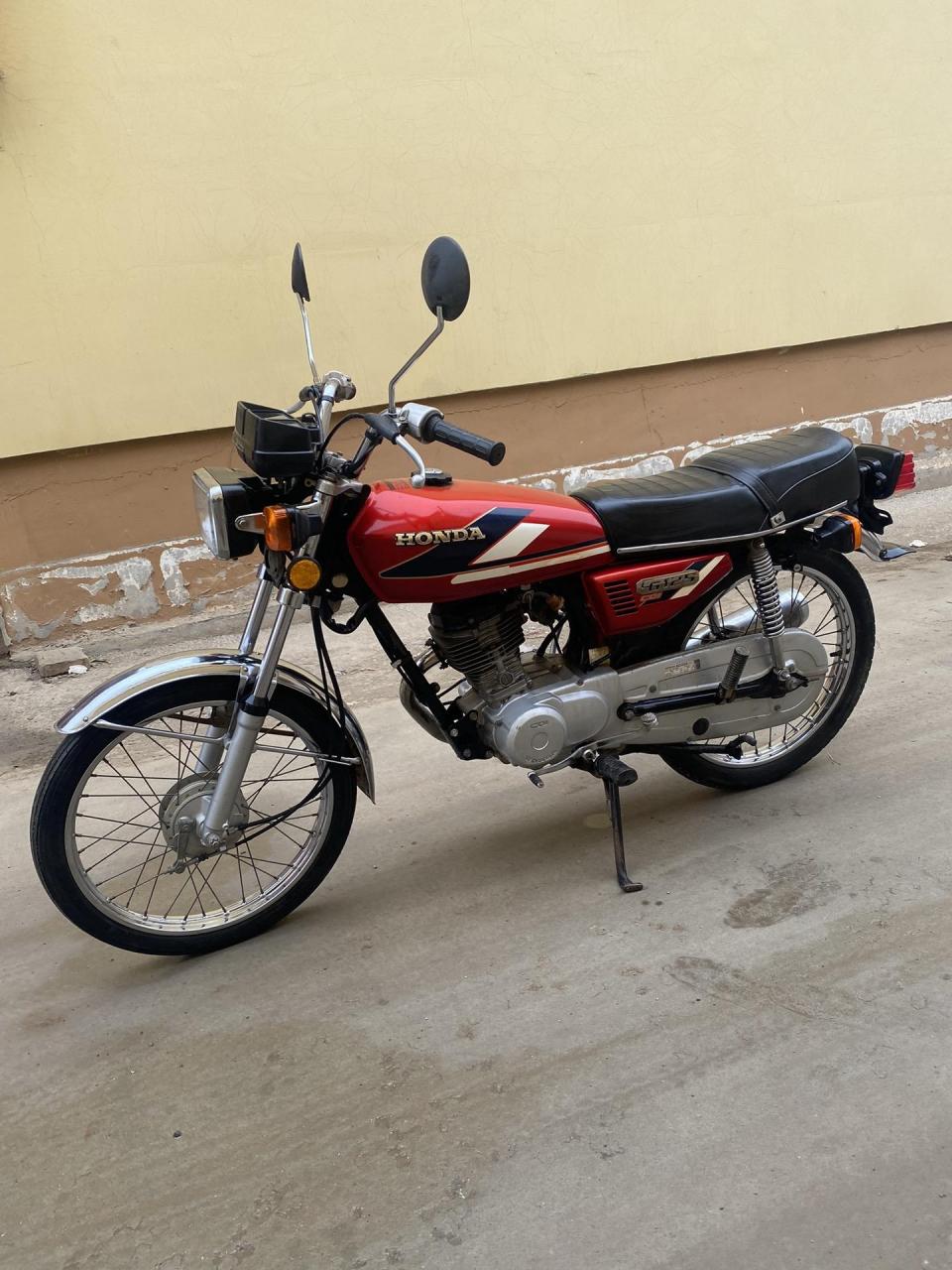 1992年原装进口本田cg125.三代花猫.