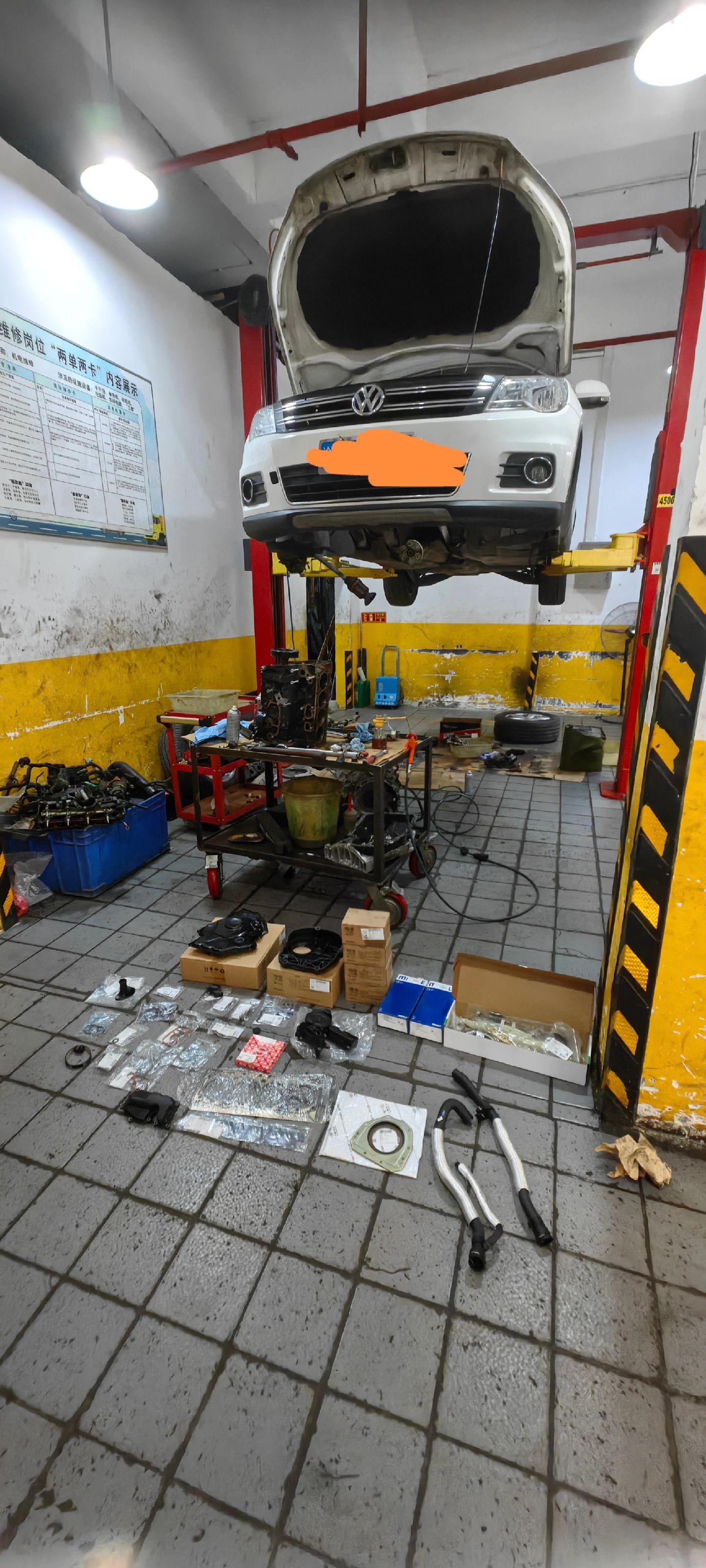 图片汽车更换零部件故障排查图片活塞环老化4s传统独立维修店设备简陋