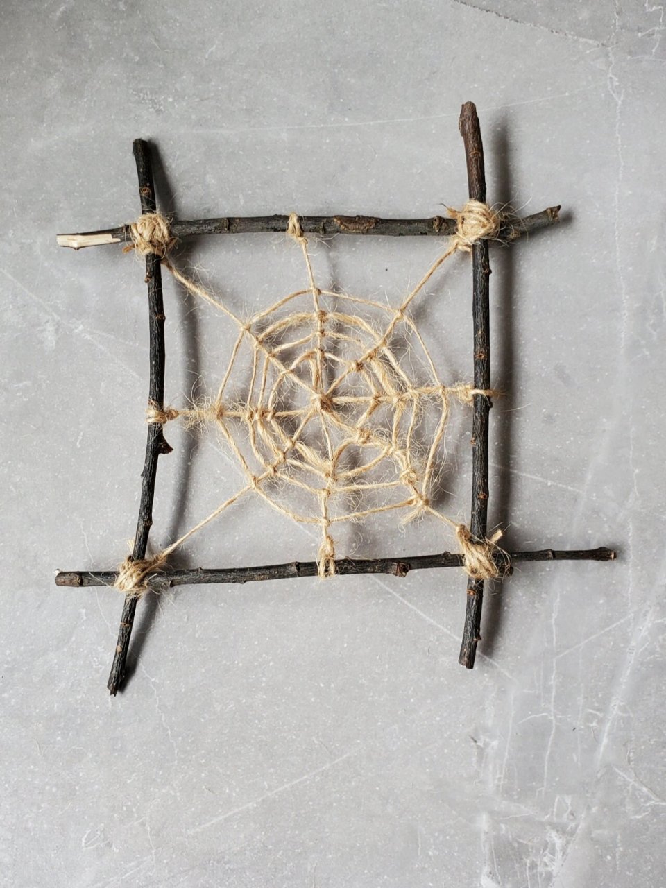 亲子自然手工/蜘蛛网编织万圣节树枝创意 捡树枝编一个蜘蛛网