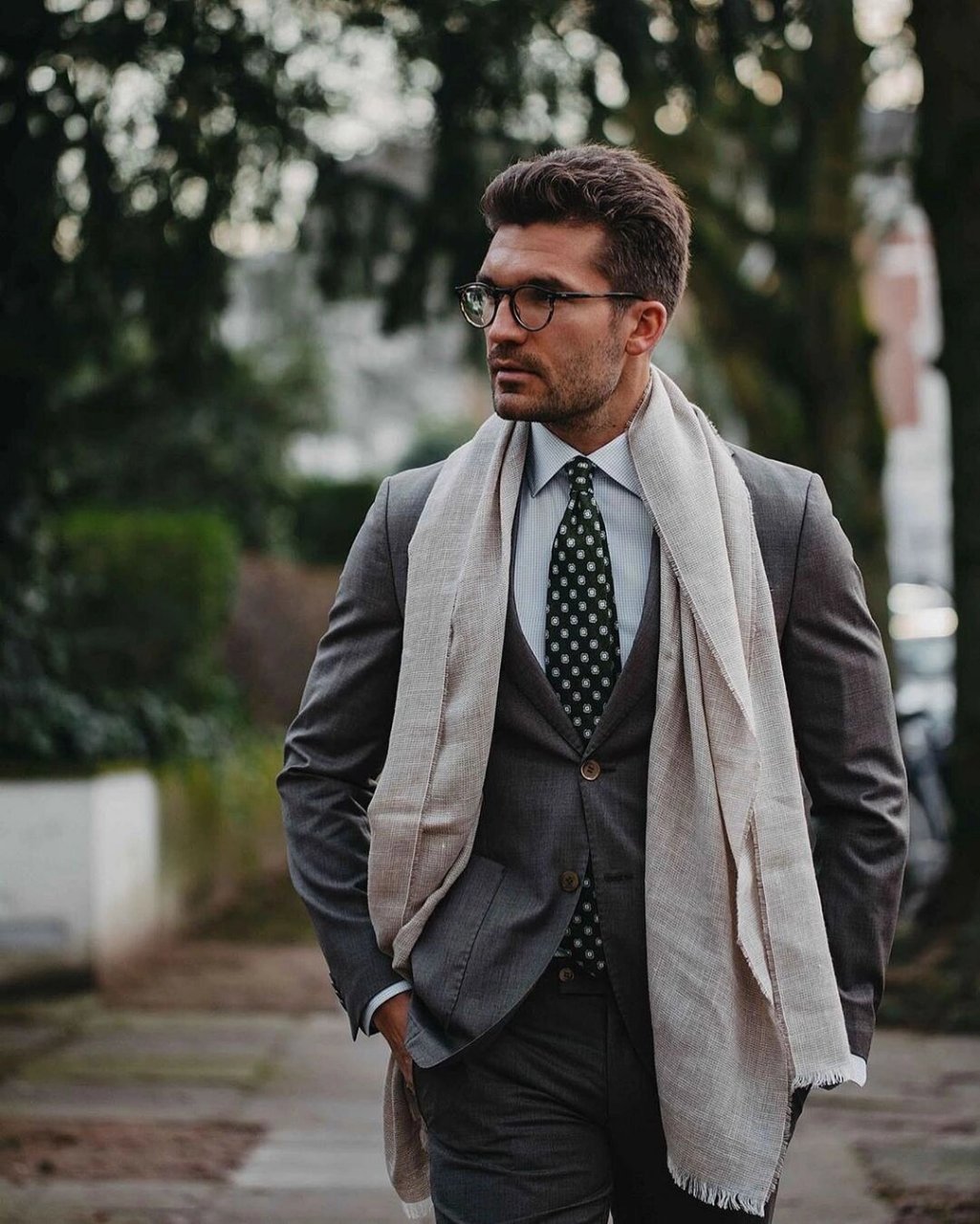 男士穿搭丨西装搭配打造轻熟男友风97 很多男性进入职场后在对自己