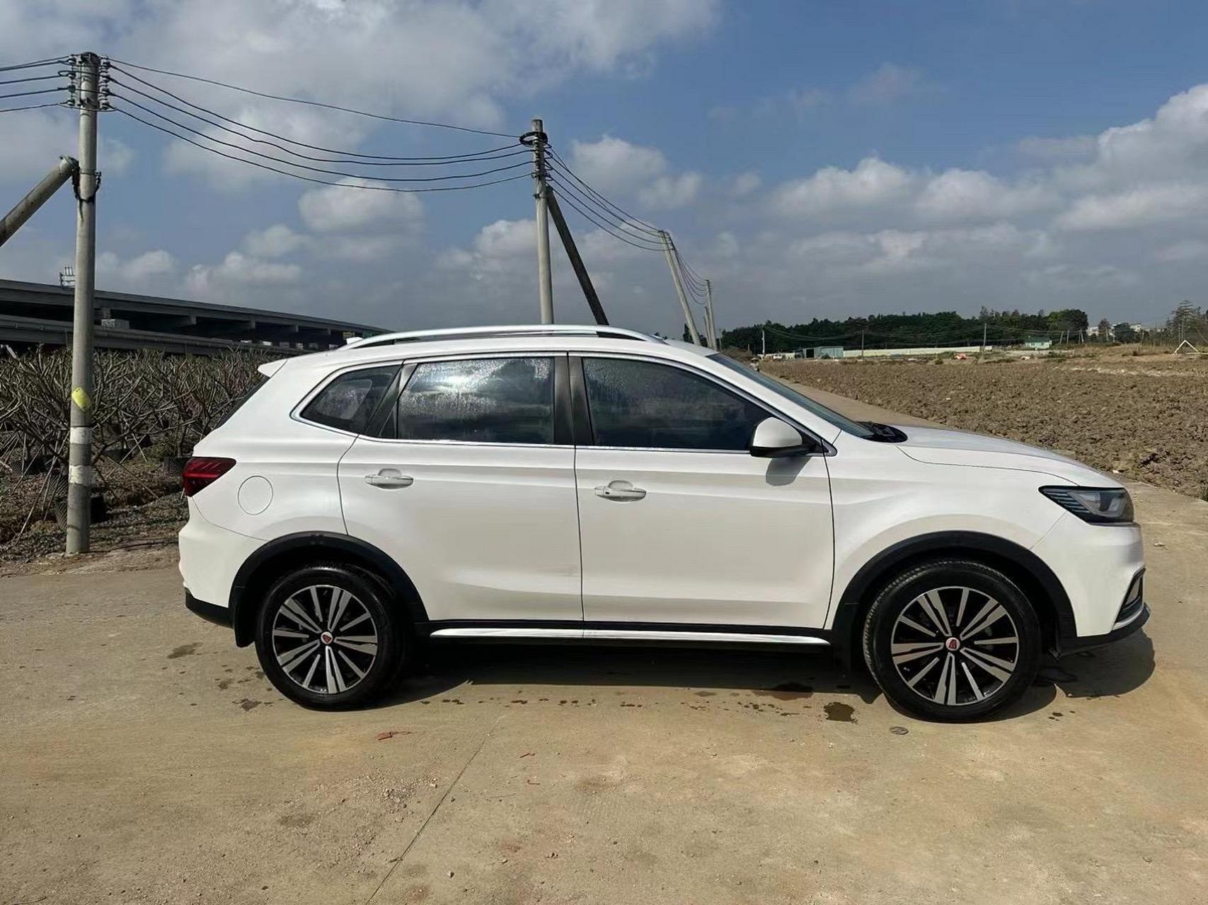 2万多出售锁定19年荣威rx5油电混合动力,车况精品,没事故,锁定带手续