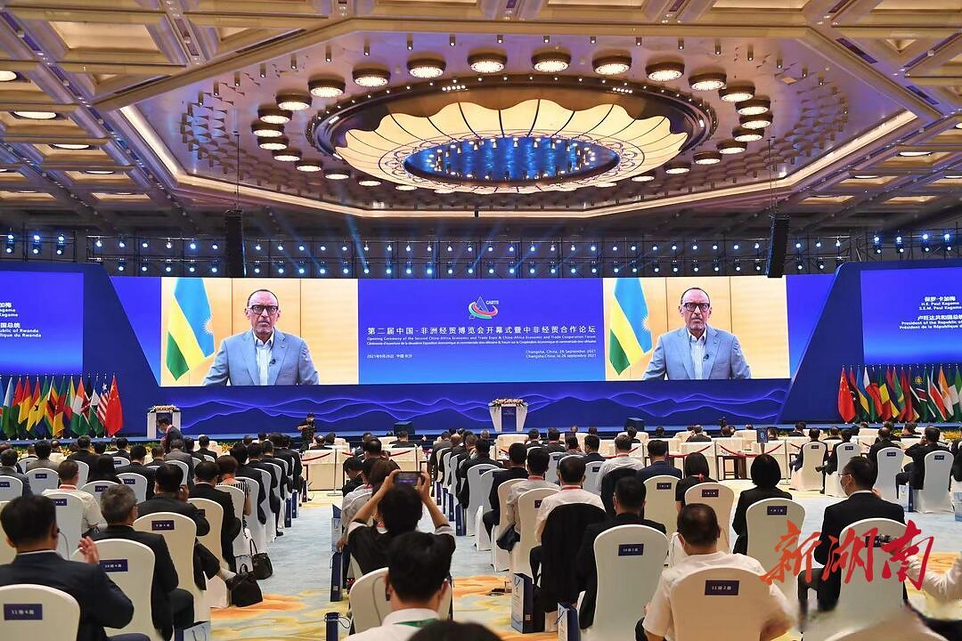 【未来半个世纪合作中,卢方将坚定致力于推动双边合作走深走实】第二