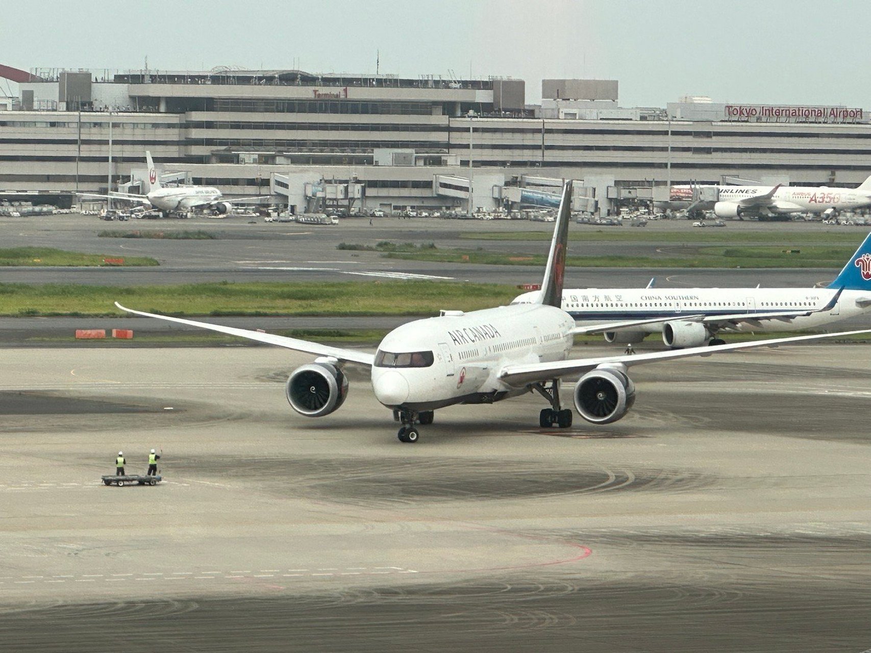 加拿大航空把自己偽裝成空客墨鏡俠的波音787[笑哭]