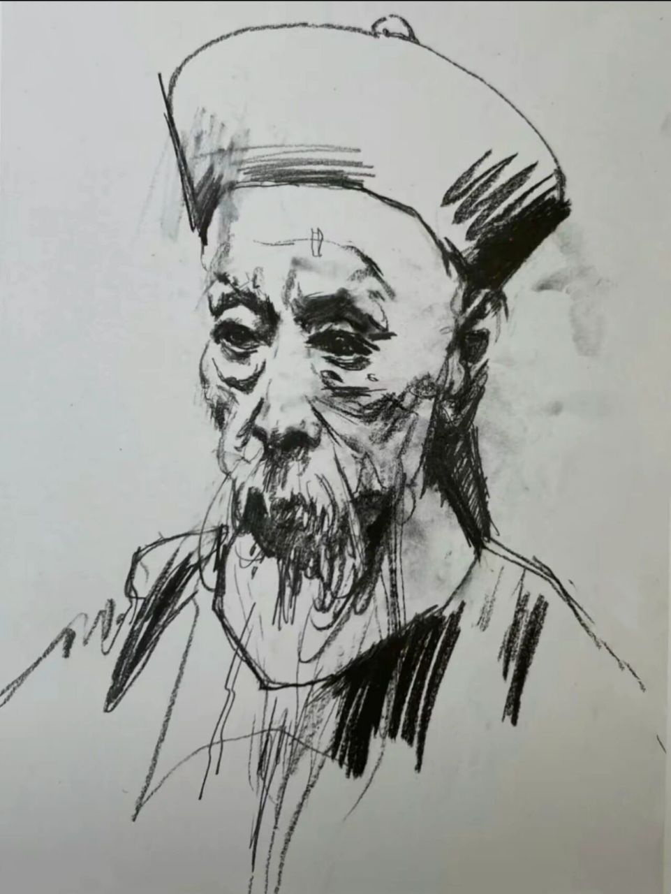 崔小冬素描的具象中抽象思维 崔小冬老师的素描展现出超强的画面控制