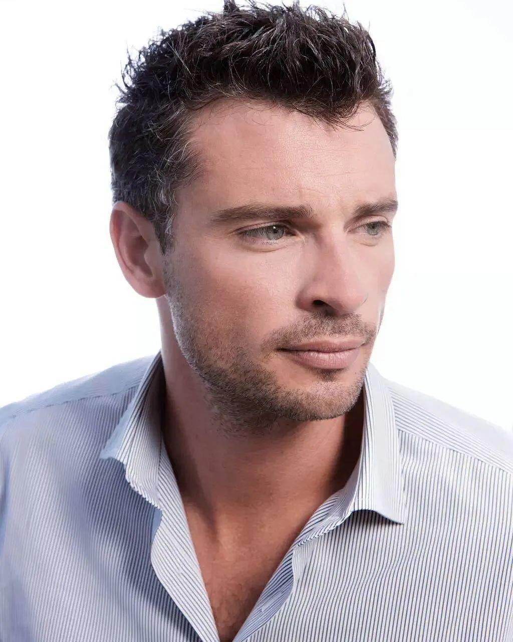 《超人前传》中饰演男主角超人一角的男星 tom welling(汤姆·威灵)