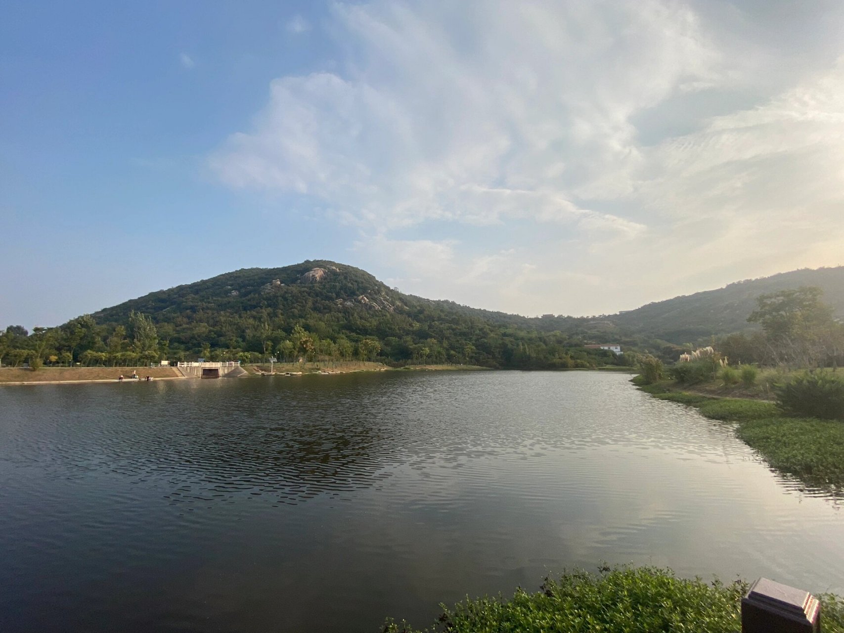 连云港桃花涧-石棚山景区   桃花涧景区,可以说是距离连云港市区最近