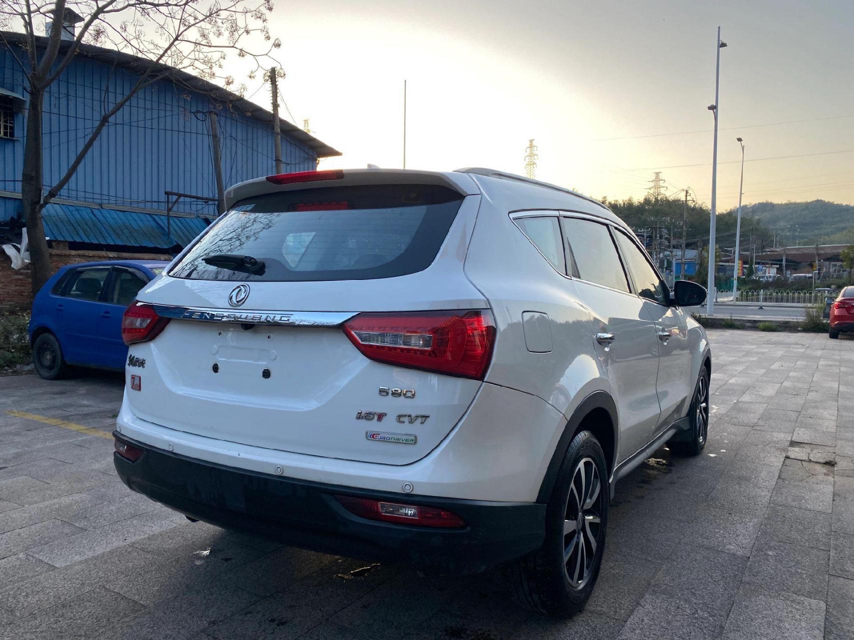 新到店17年东风风光580 七座家用suv  1.