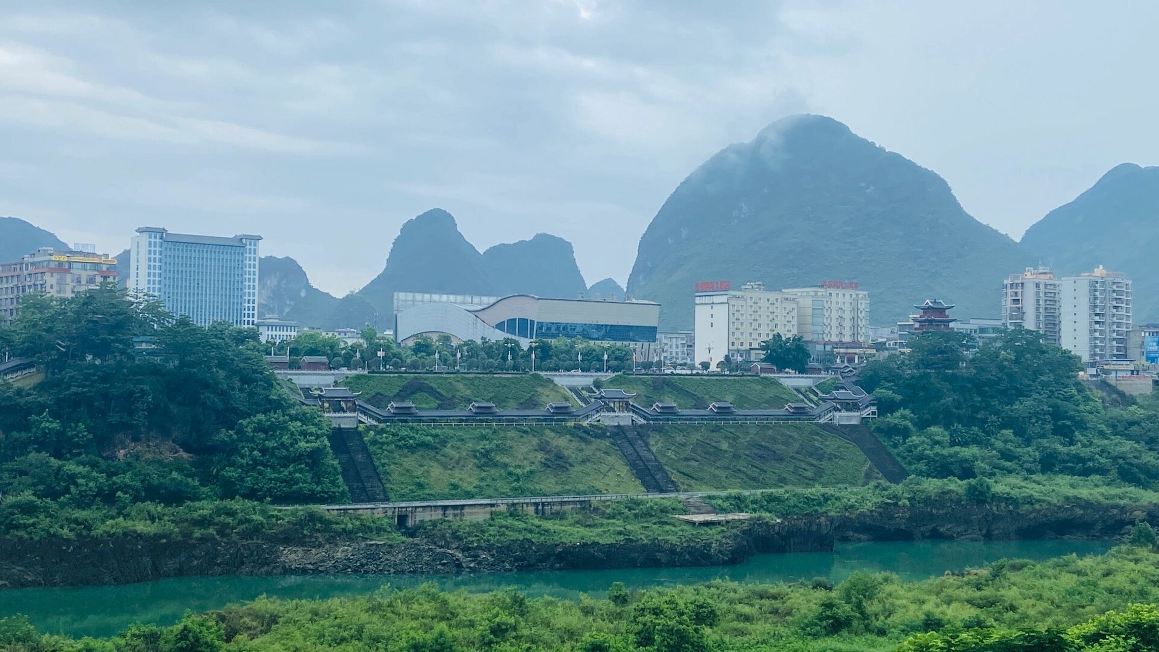 广西河池小众景点 广西自驾d7:今天早上8点多从大化古江大酒店出发