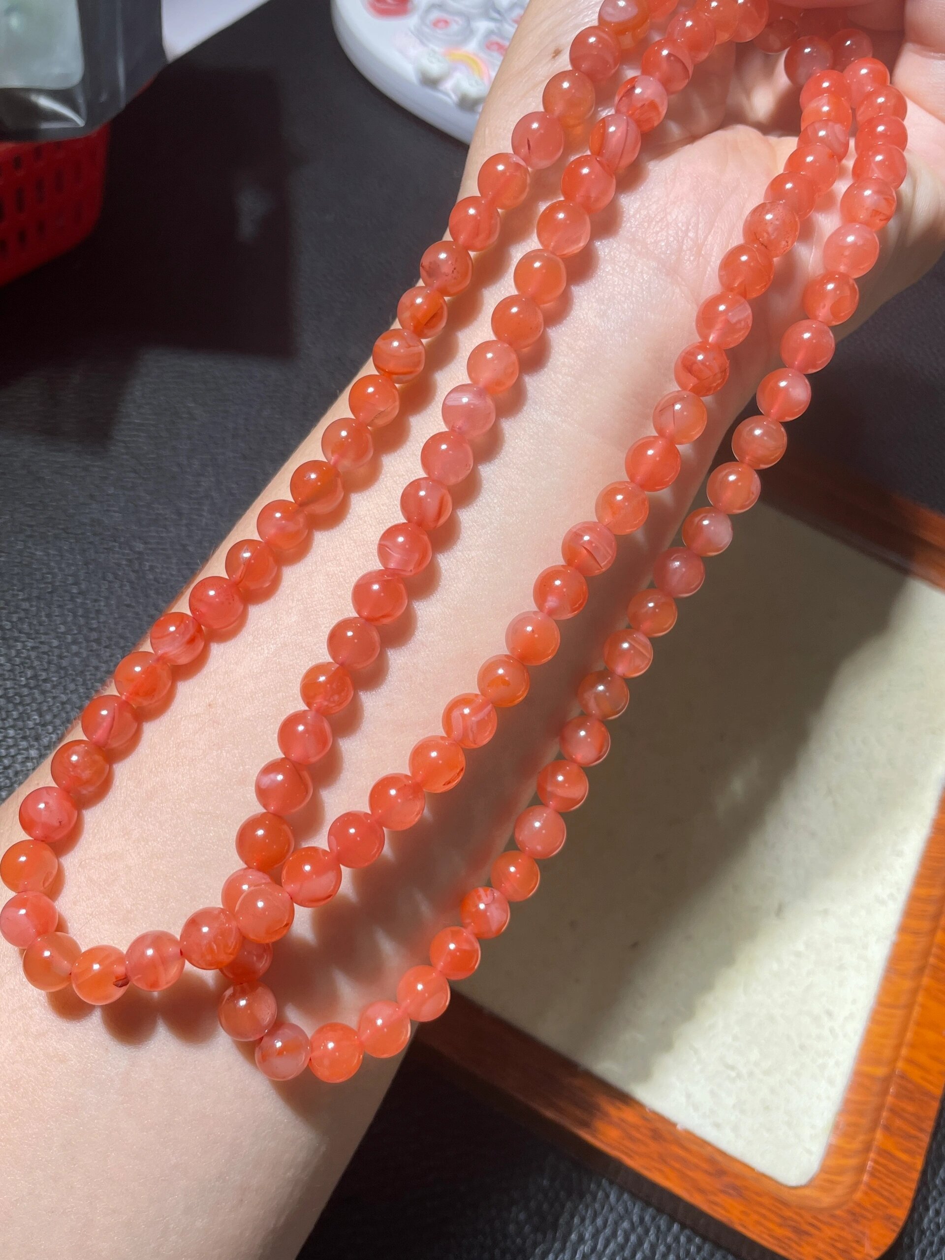 特价冰飘南红四圈一条 川料的冰飘南红玛瑙 绕手四圈的长链 珠径7mm