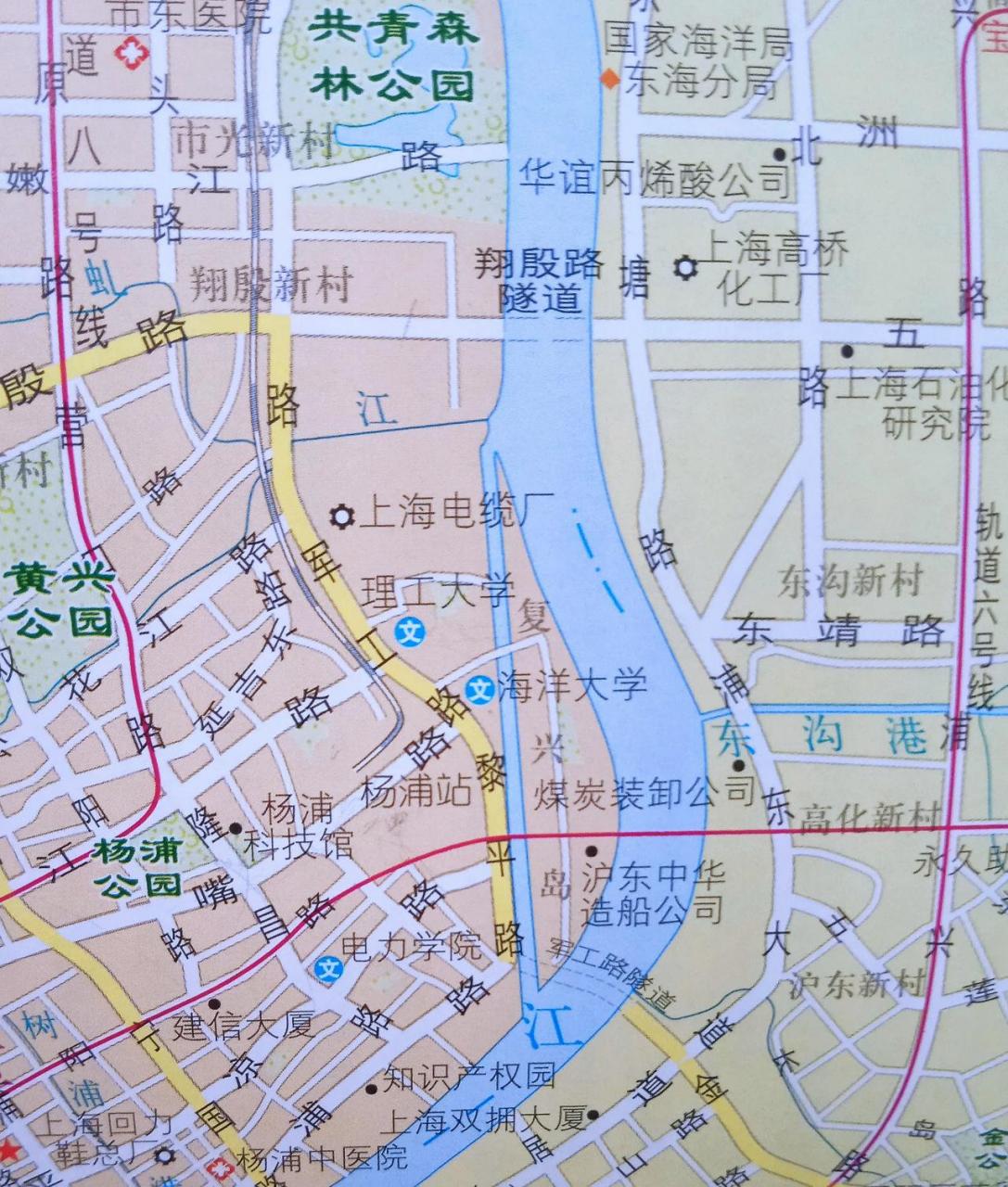 复兴岛上除了公园还有别的没有.