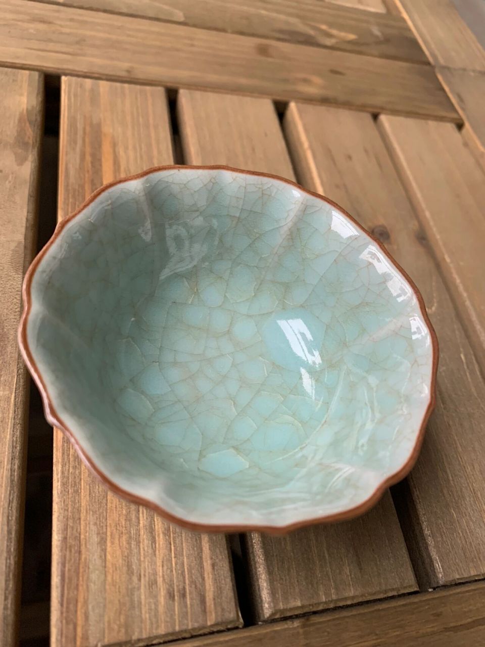 传说中的汝瓷金线开片 唯一的一只冰裂,很久没关注它了,没想到养出来