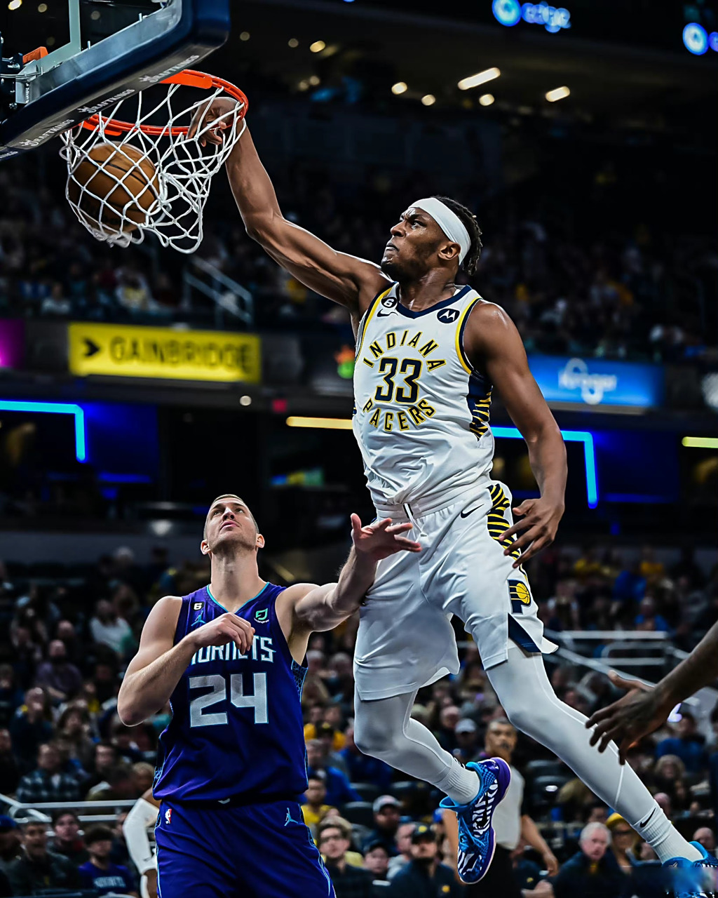 迈尔斯-特纳已与步行者达成一份2年约价值6000万美元的续约,这份合同