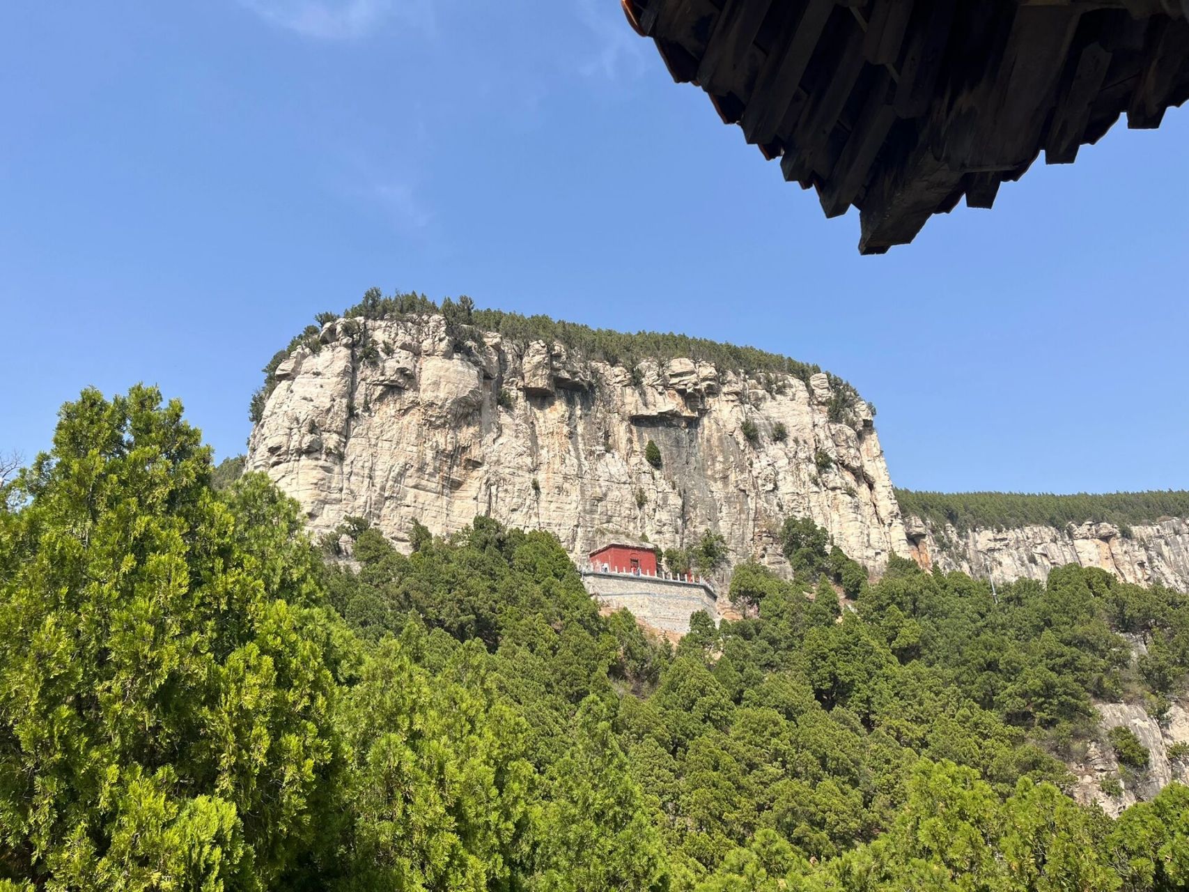 济南一日游玩推荐|长清区灵岩寺  交通: 推荐自驾,停车方便.