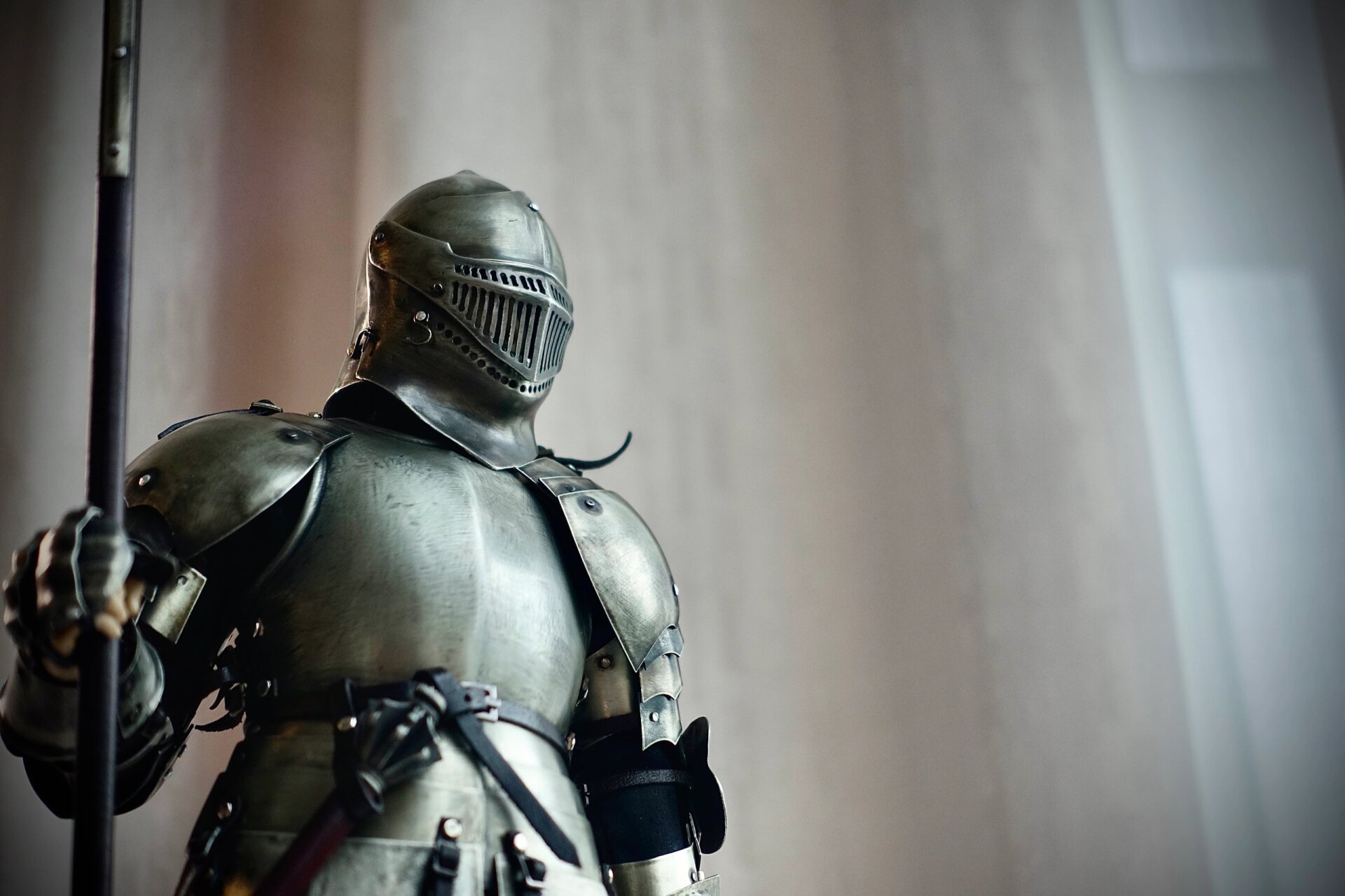 欧洲甲胄 骑士盔甲 板甲骑士 【甲胄】laowa 1/6 兵人骑士盔甲 卓大手