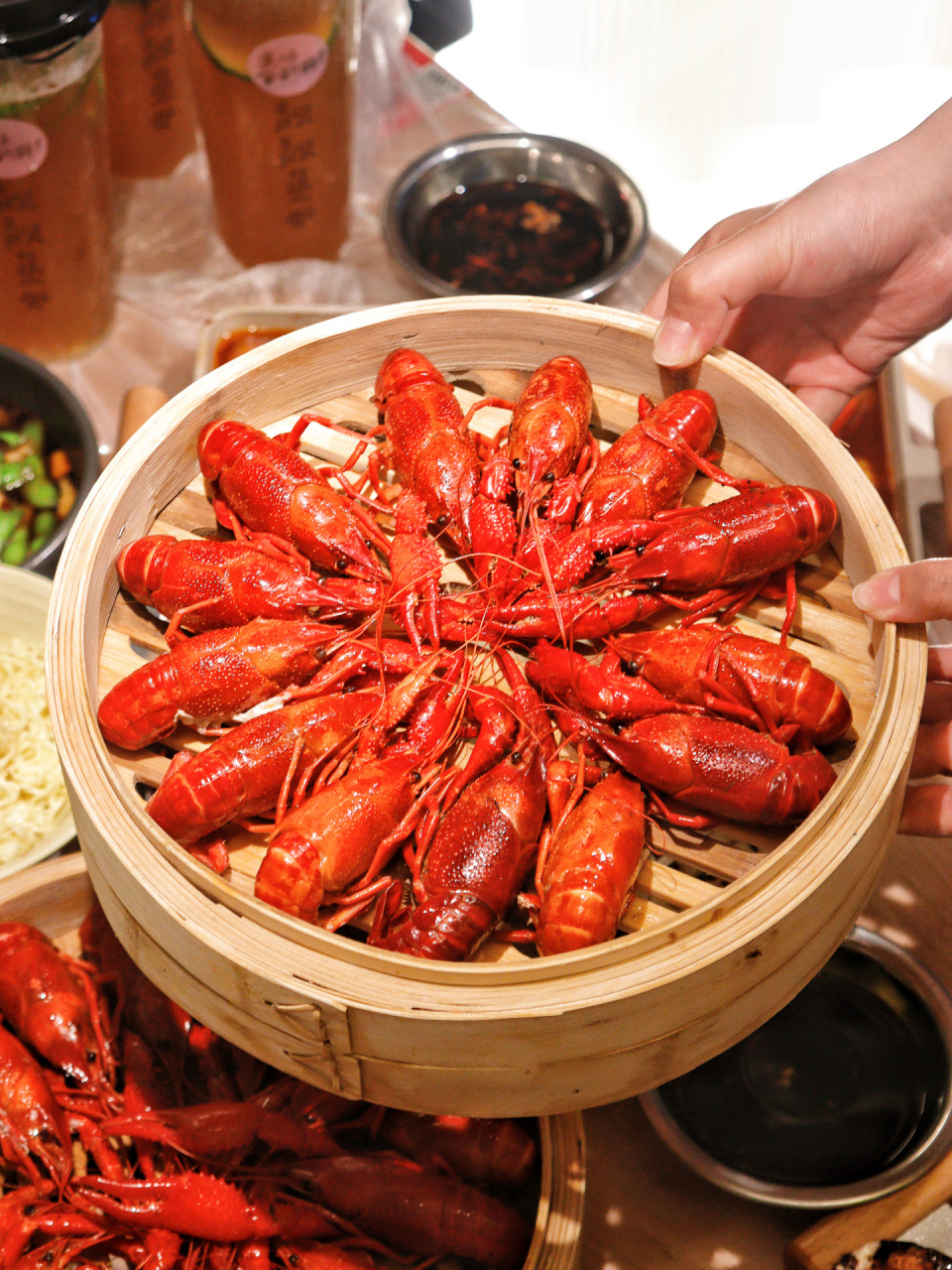 我和朋友合计着,靓靓蒸虾的虾真的绝!