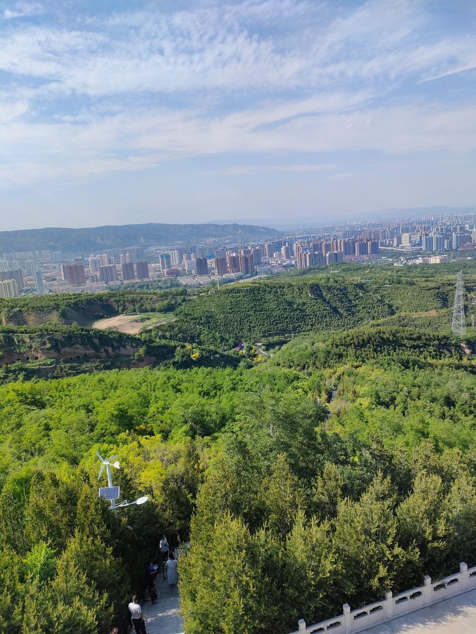 附攻略 太原天龙山网红桥99位于天龙山公路,整条公路全长30公里