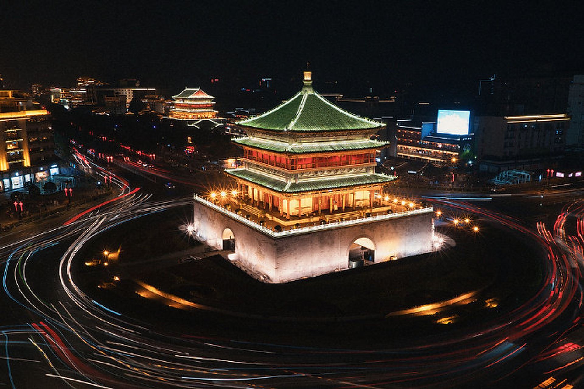 钟楼是西安最具代表性的地标建筑之一.