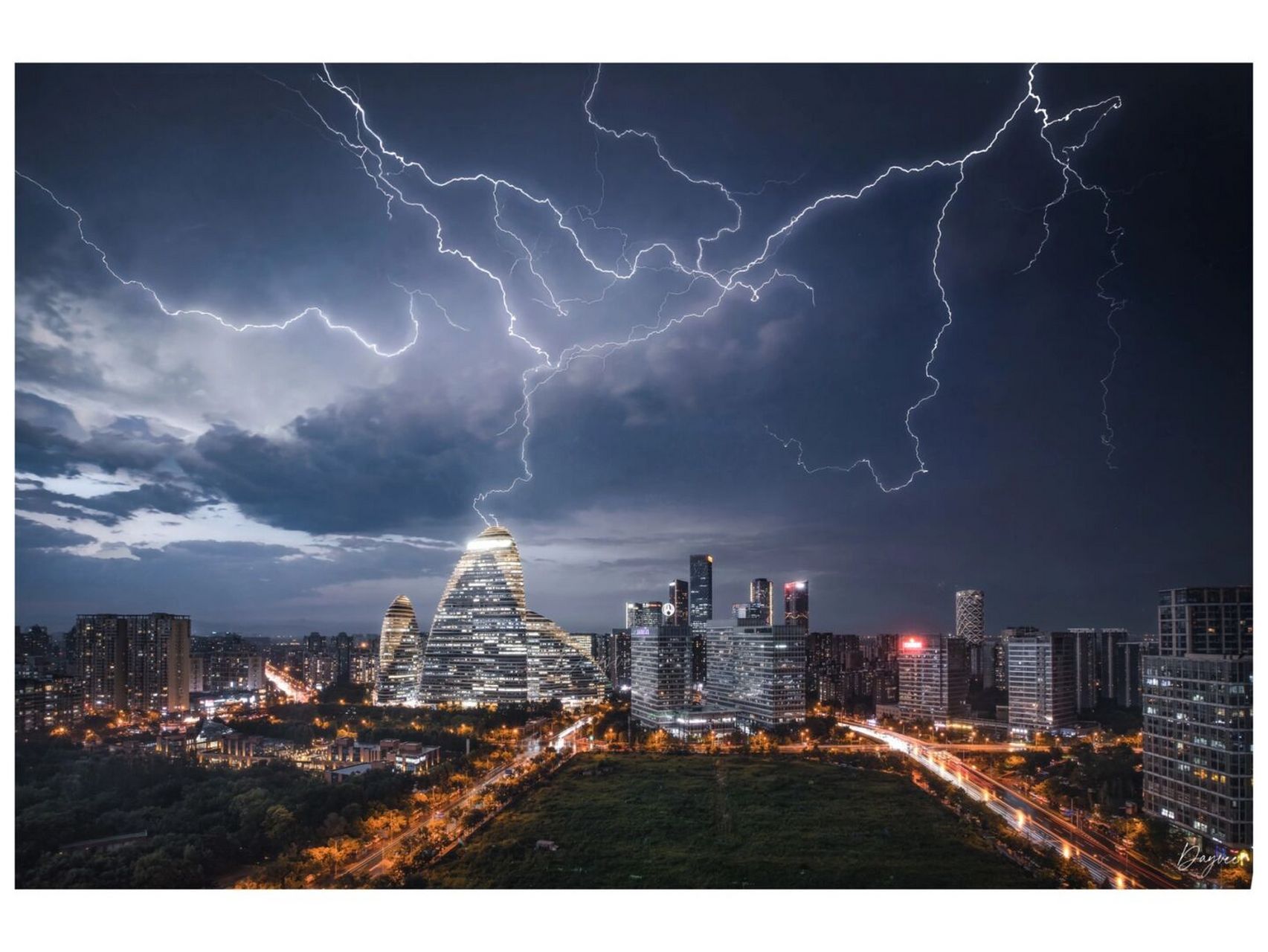 雷电交加的天气下抓拍,多张堆栈 谢谢老天赏脸0590 不相信世界就