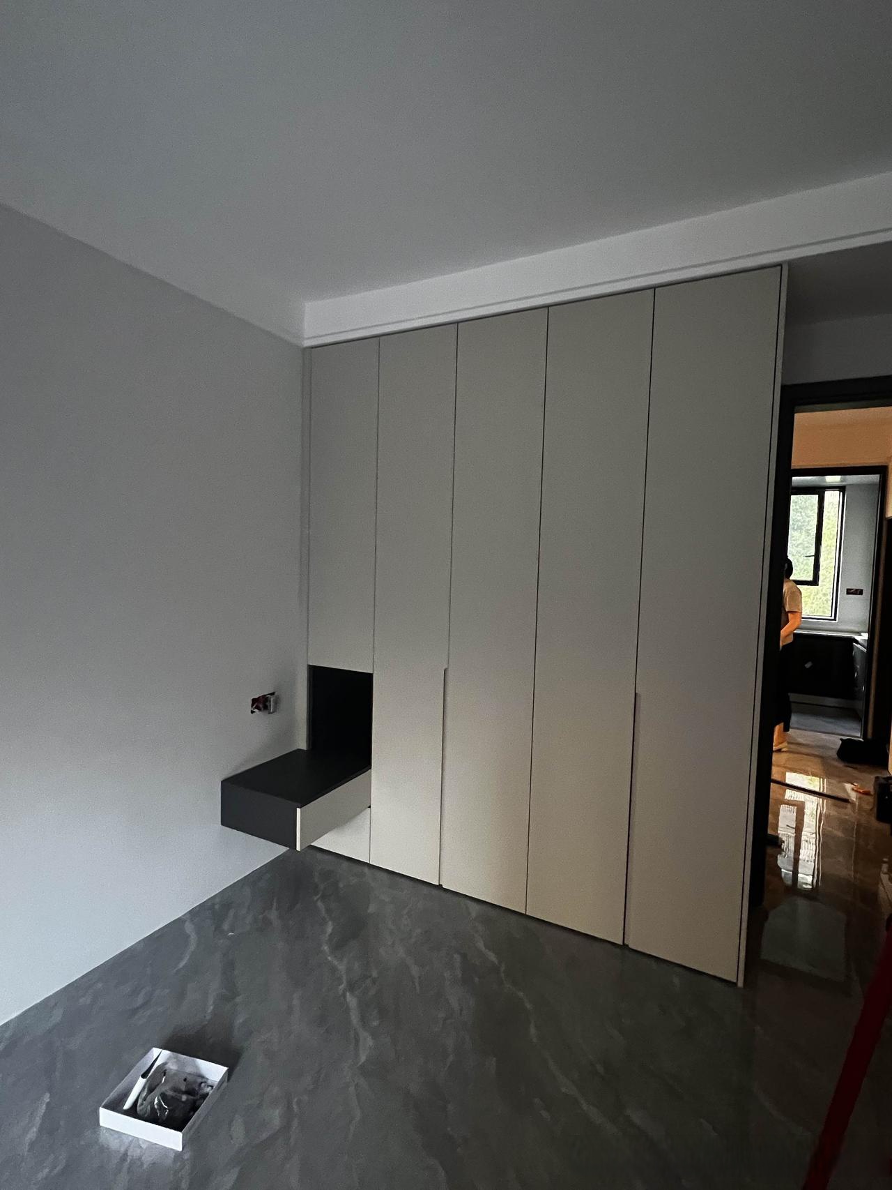 线图片柜子走石膏线后悔了定制柜遇到石膏线照片柜子与石膏线衔接图片