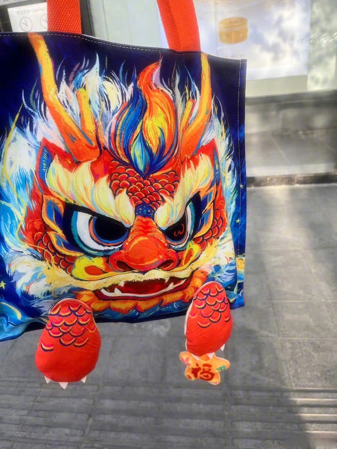 话说昨天我在书市,被三个人问包在哪里买的!