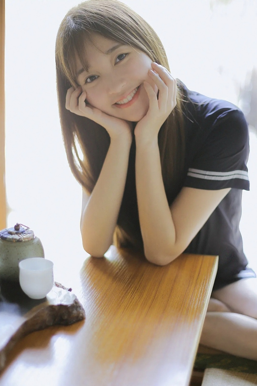 金莎早期写真大片,长发美腿,青春真好