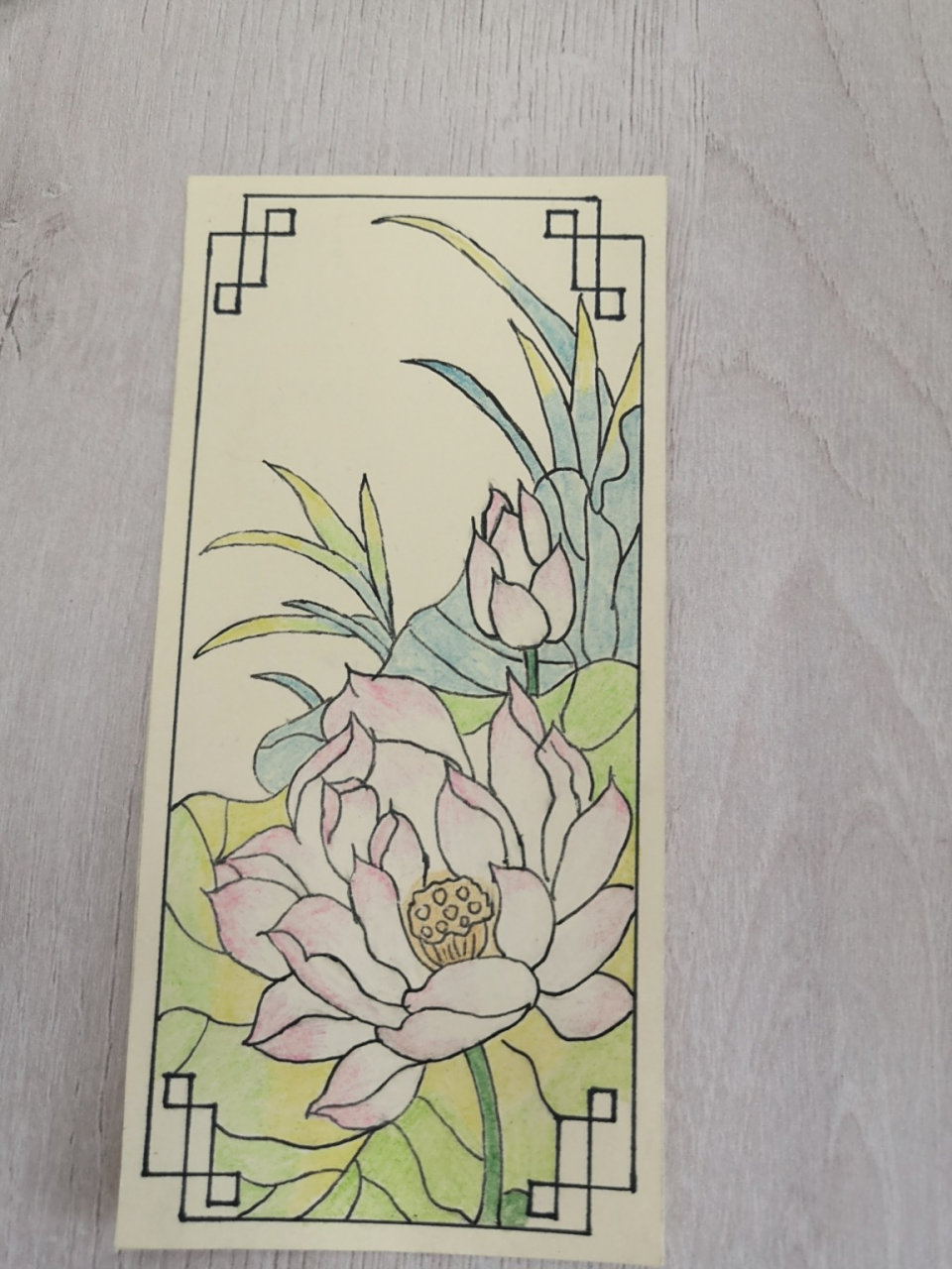 关于我用边角料做的廉洁作品(书签) ①崽子手工剩的卡纸边角料 ②铅笔