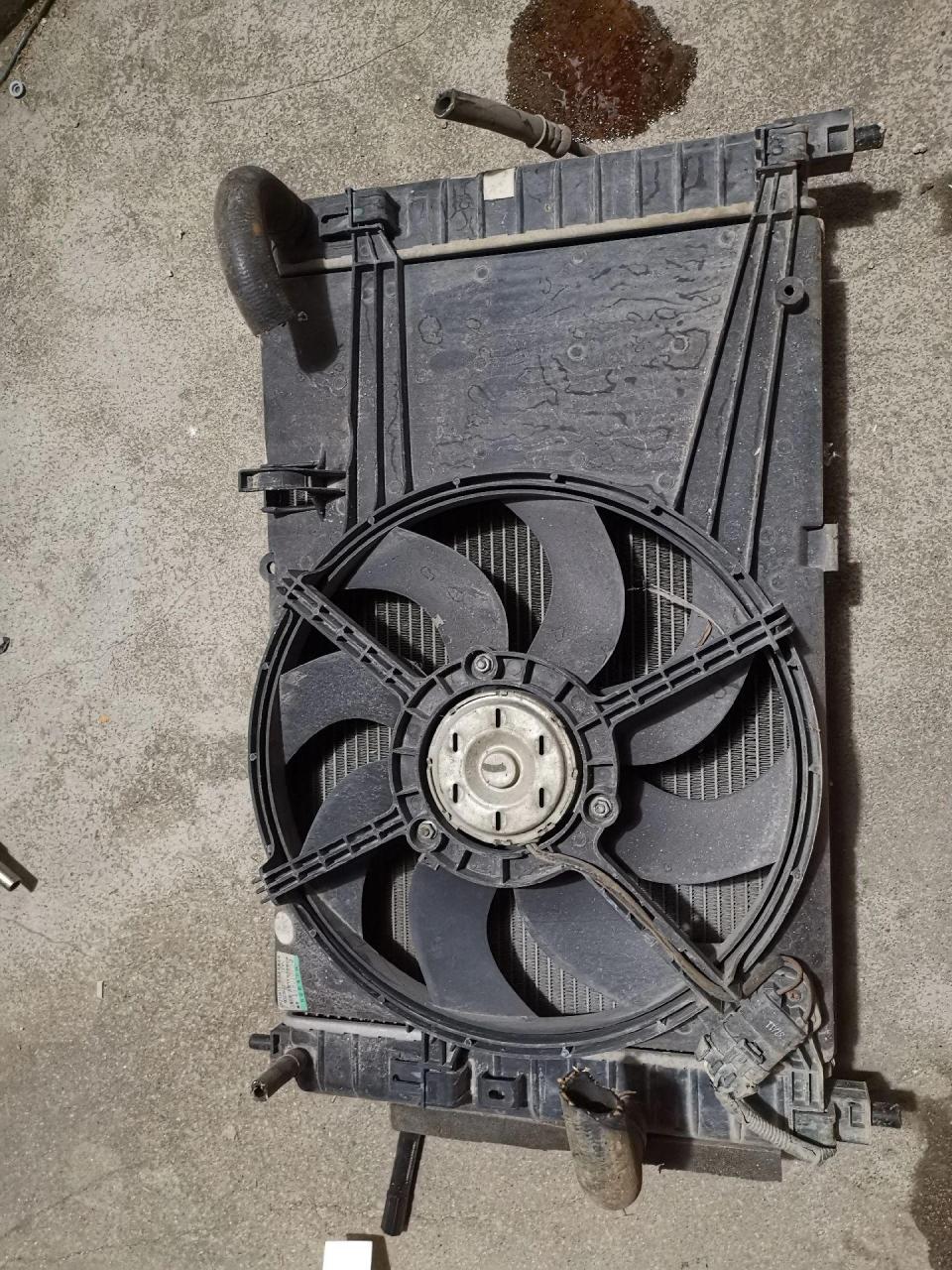 别克gl8陆尊老款君越电子散热风扇,冷凝器(自动) 雪佛兰10到14赛欧