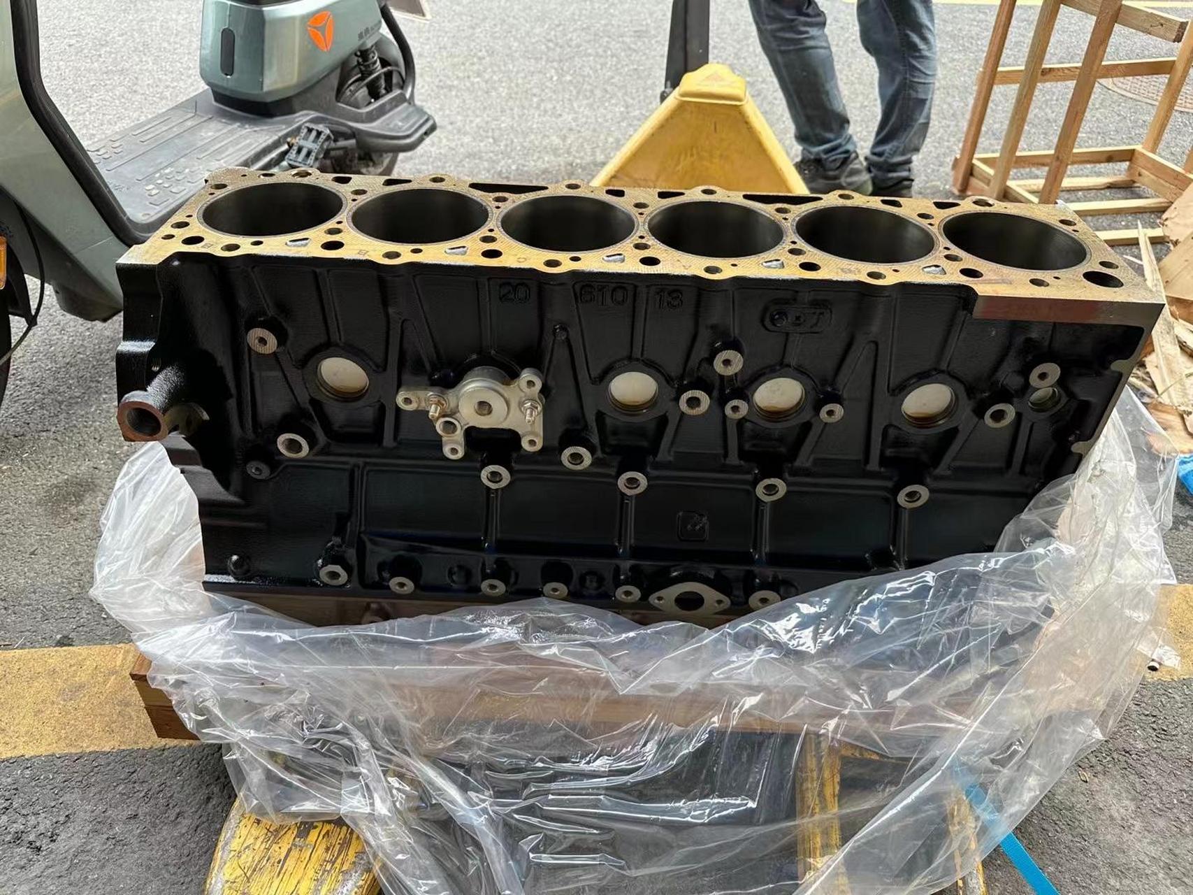 isuzu 6hk1原装缸体