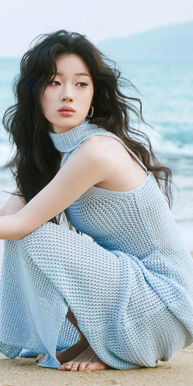 单依纯婀娜姿态纯美写真壁纸组图