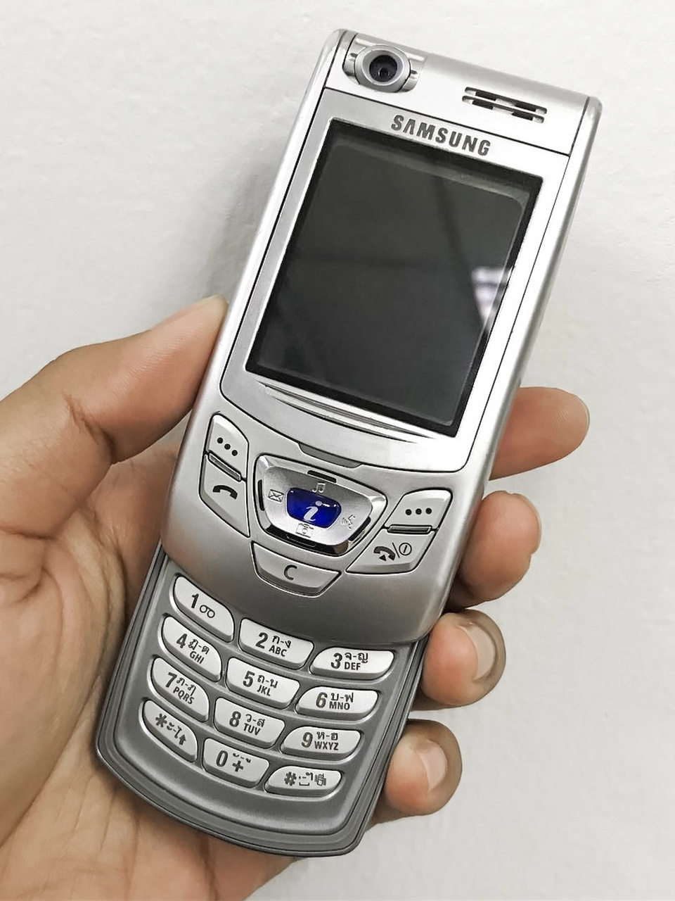 三星翻盖手机2004年图片