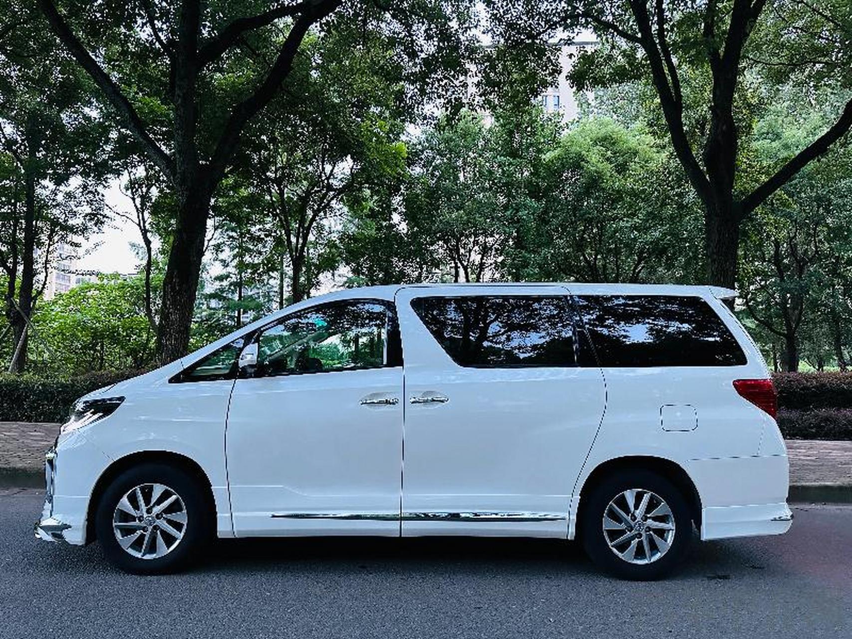 丰田埃尔法高配 售价:31.