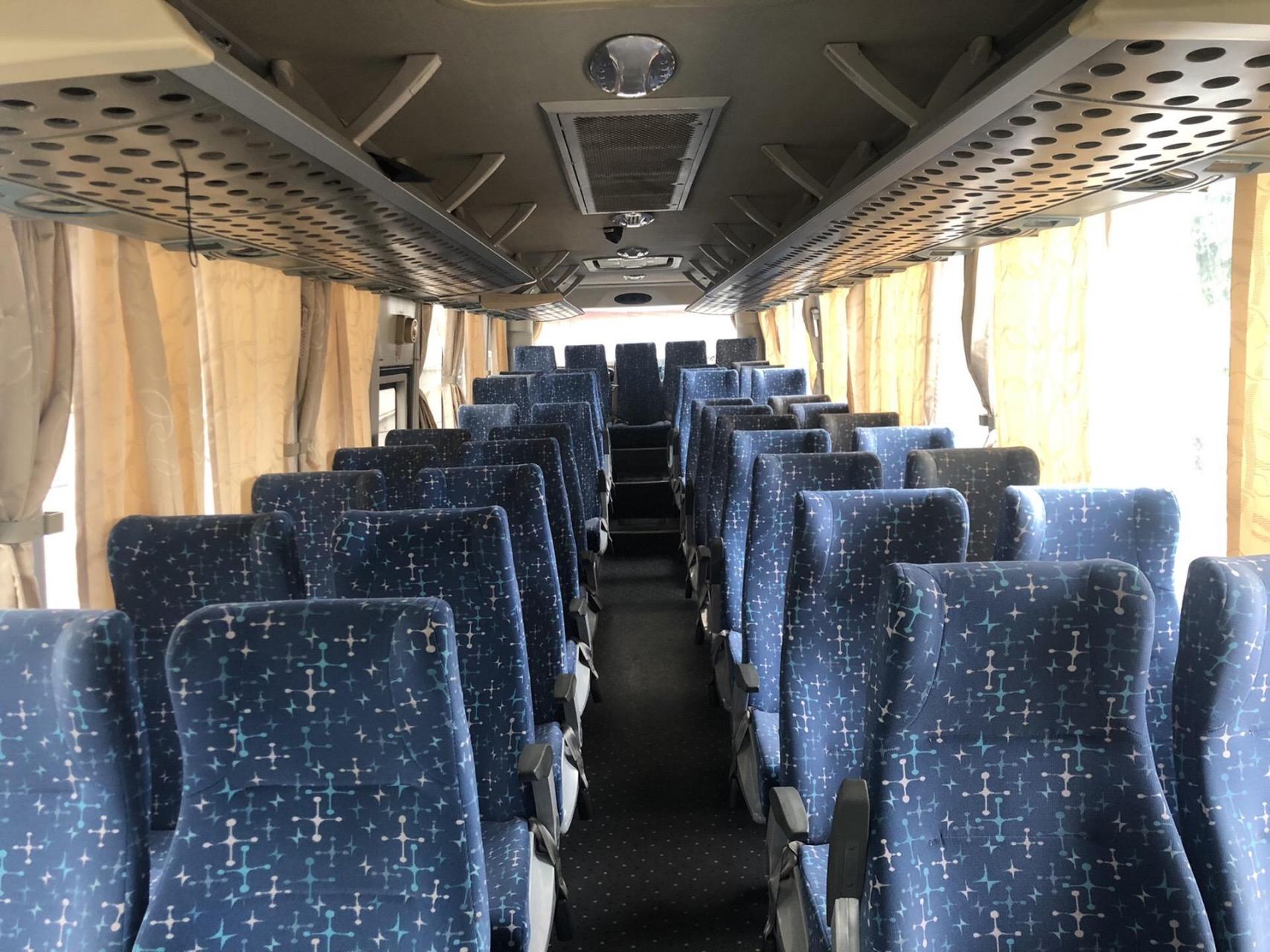 金龙牌大型客车,使用性质-非营运 16年45座柴油mt6档变速箱后置后驱6.