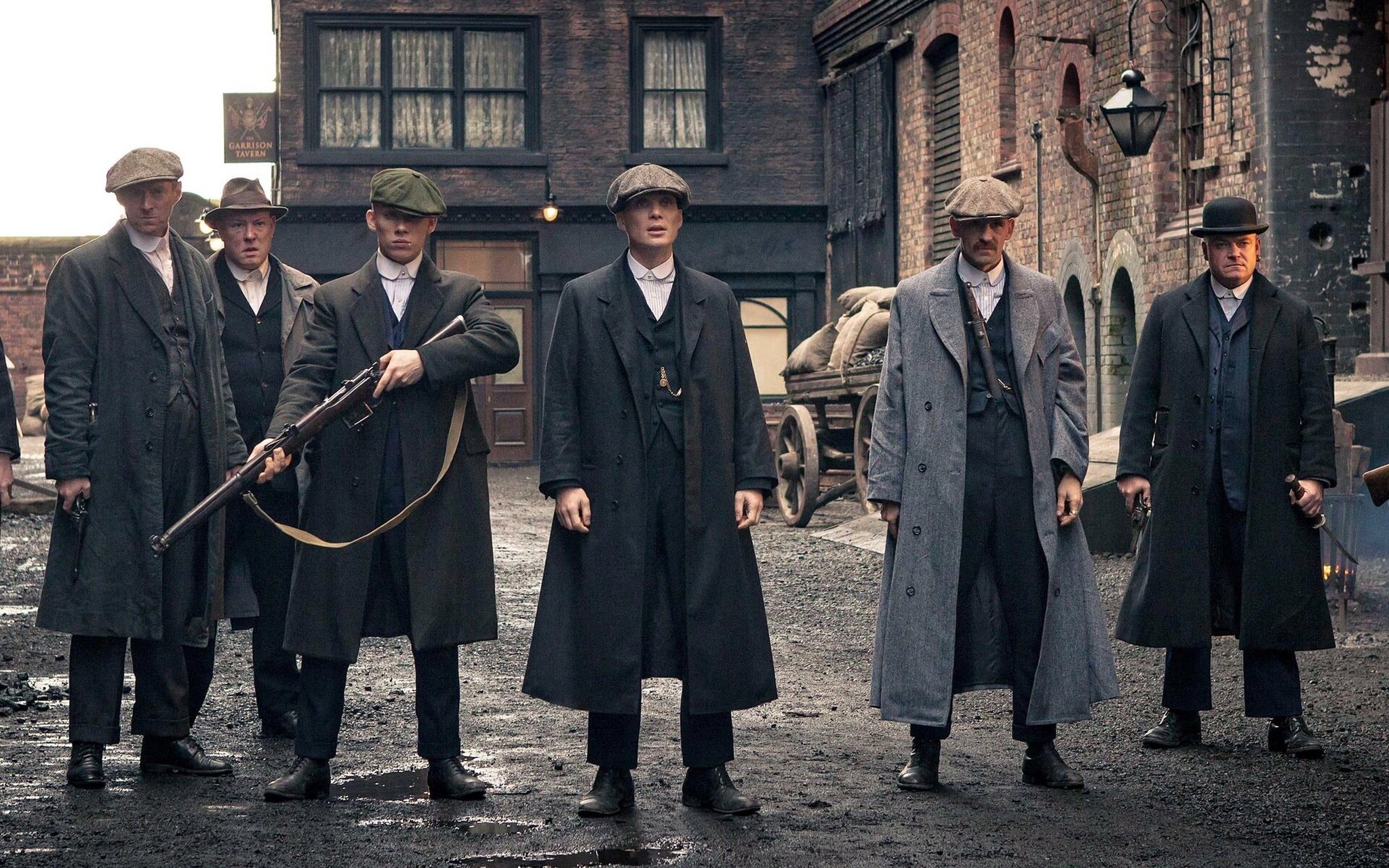 英国"时尚黑帮"制刀党的标志性newsboycap 看似随意,实则狠厉 对剃刀