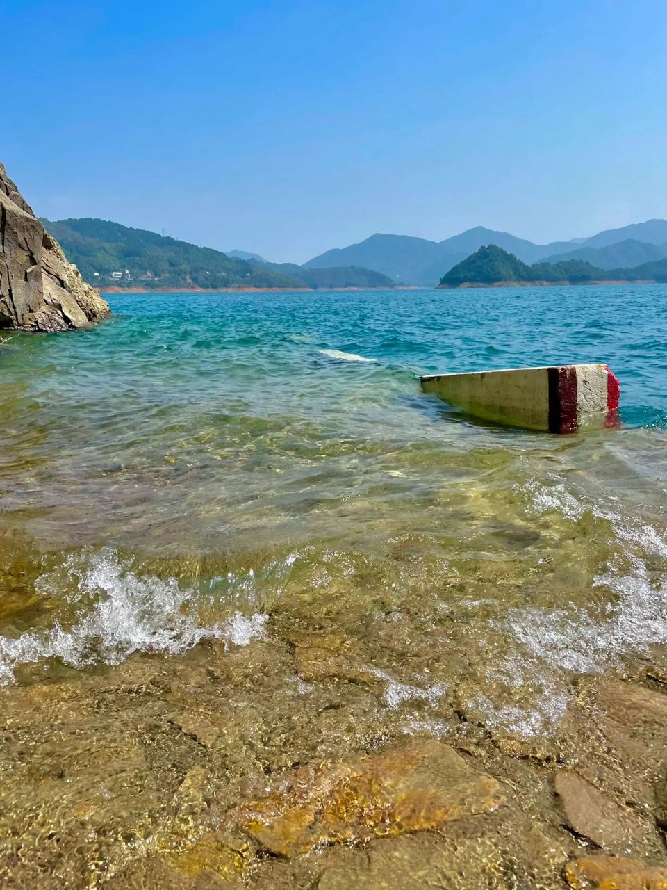 衢州马代 第二次跟科室来 本以为不会有太多惊喜 发现今天的仙霞湖蓝