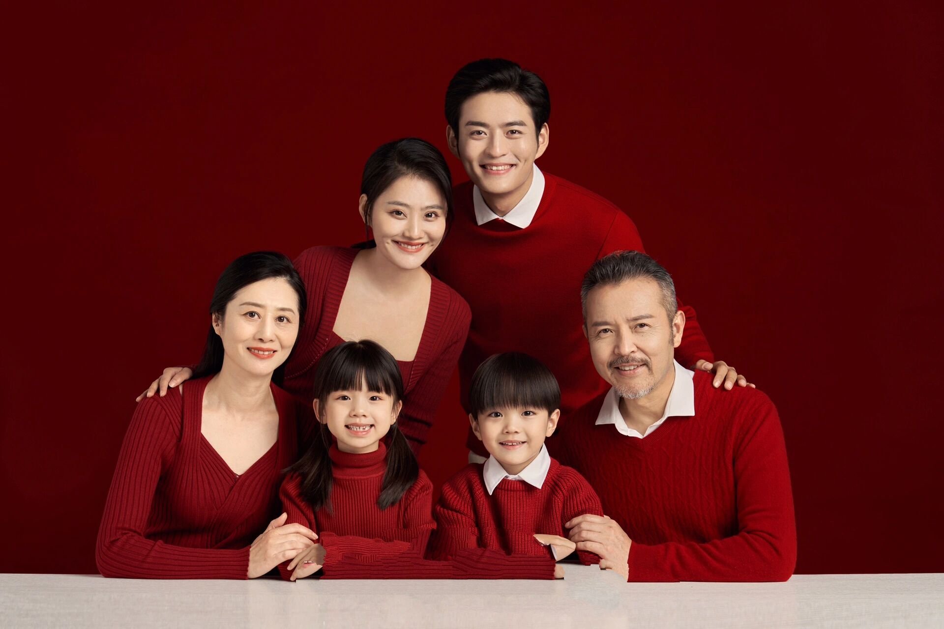 一家六口全家福|新年当然要红红火火吖97 西安全家福 | 必拍系列